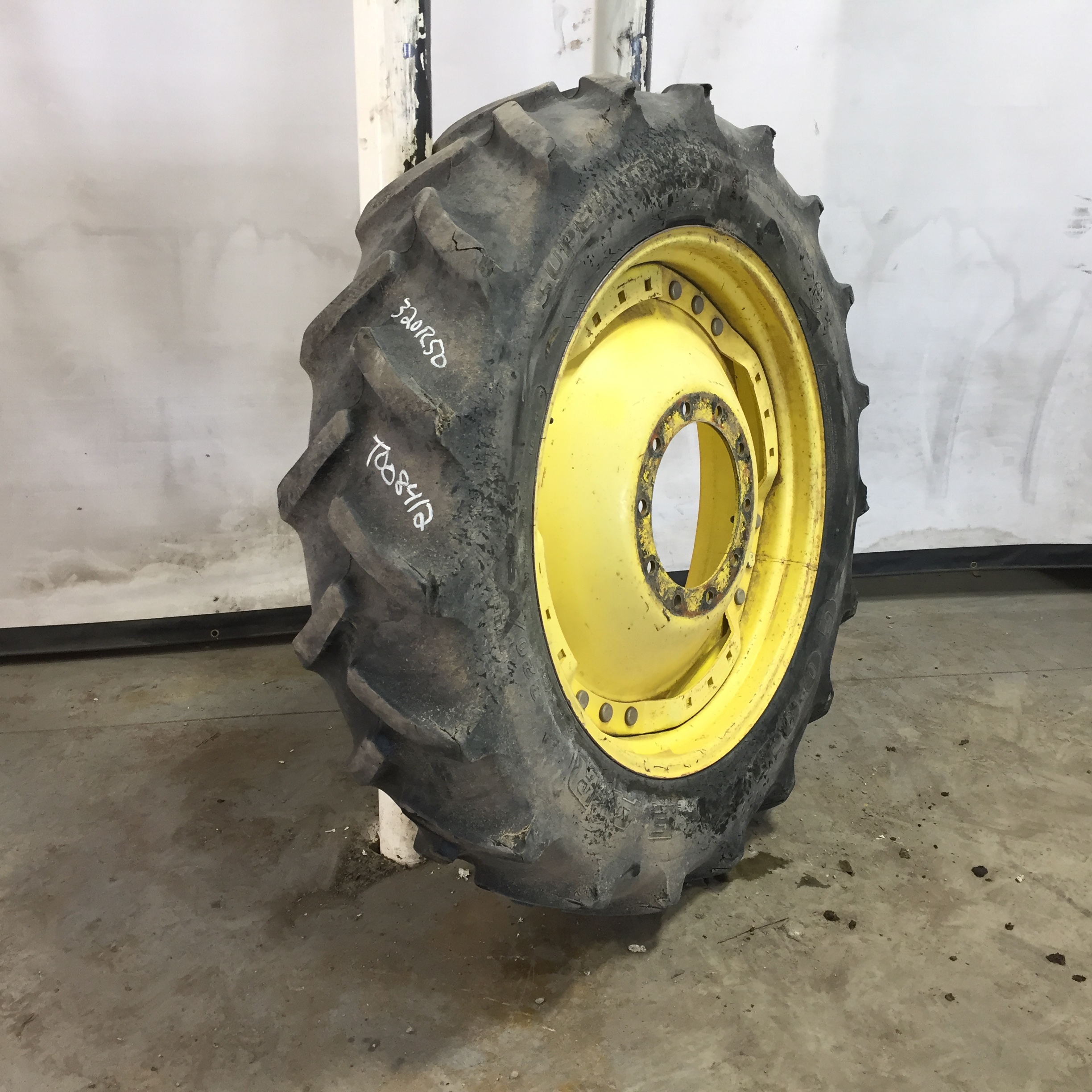 320/85R34 Goodyear Farm Super Traction Radial R-1W Tire RT008412