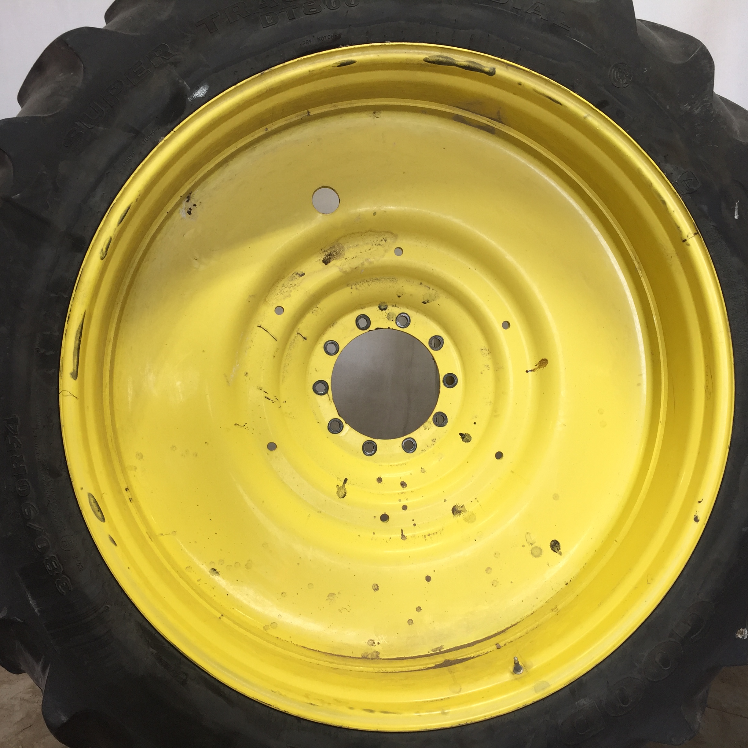 380/90R54 Goodyear Farm DT800 Super Traction R-1W Tire-Wheel Assembly T008428