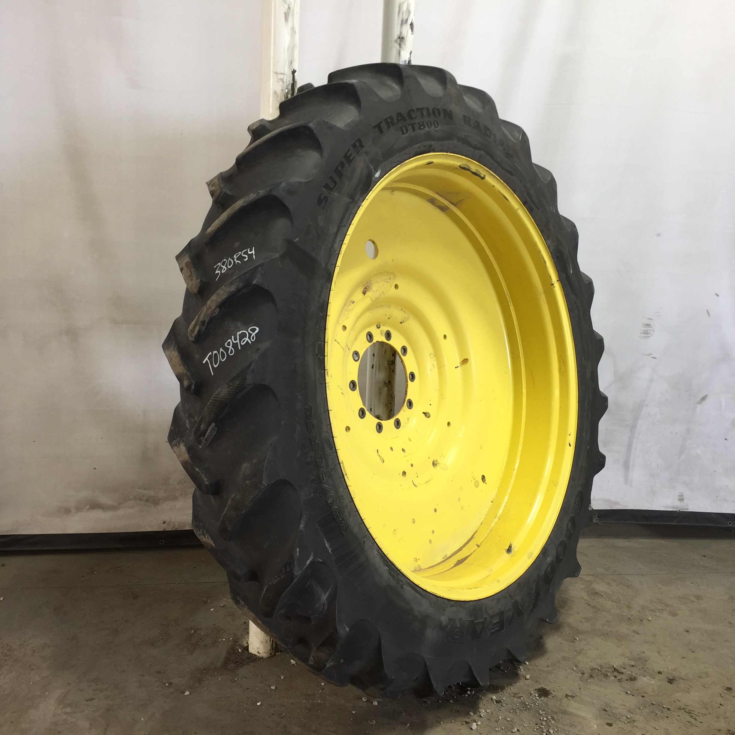 380/90R54 Goodyear Farm DT800 Super Traction R-1W Tire-Wheel Assembly T008428