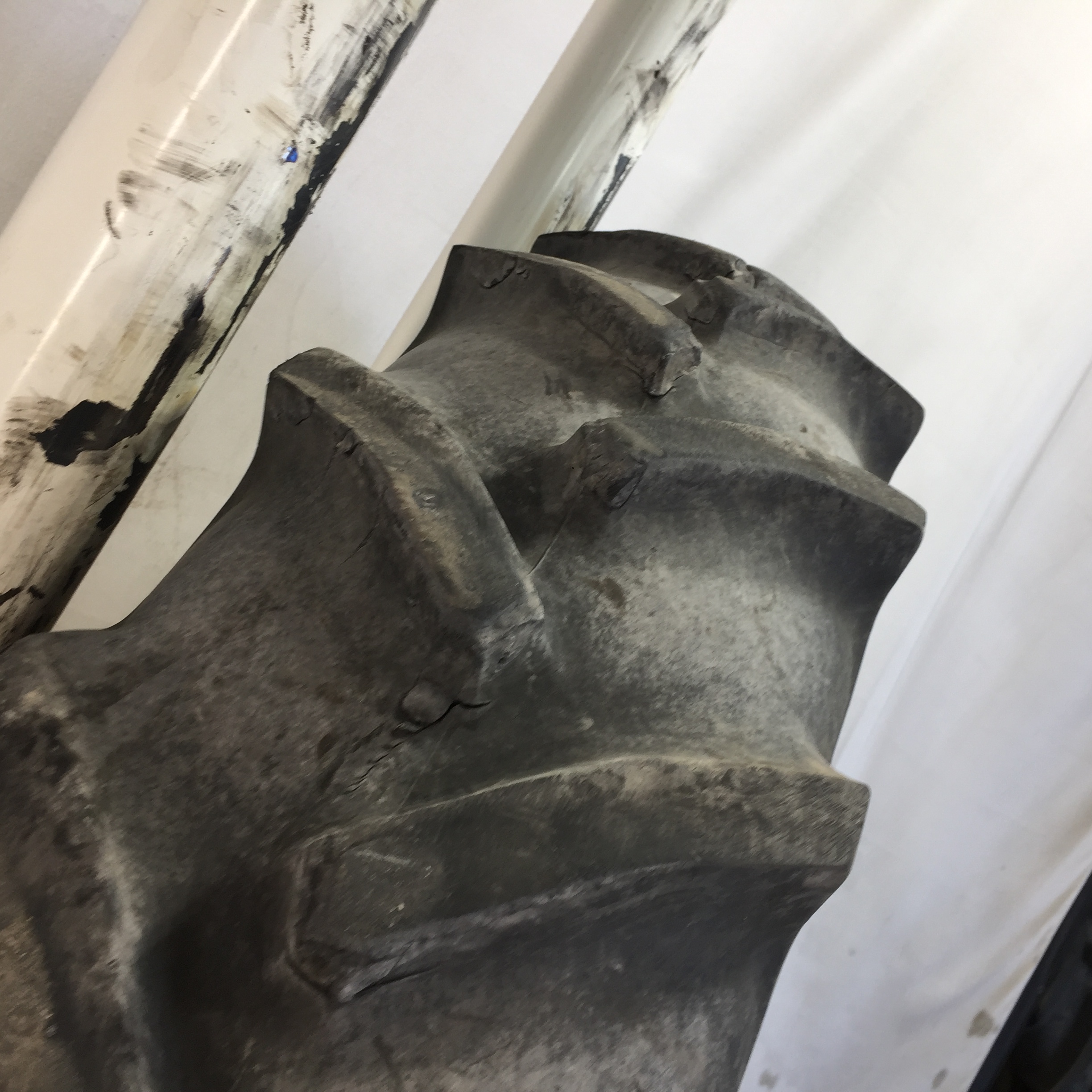 380/90R54 Goodyear Farm DT800 Super Traction R-1W Tire RT008431