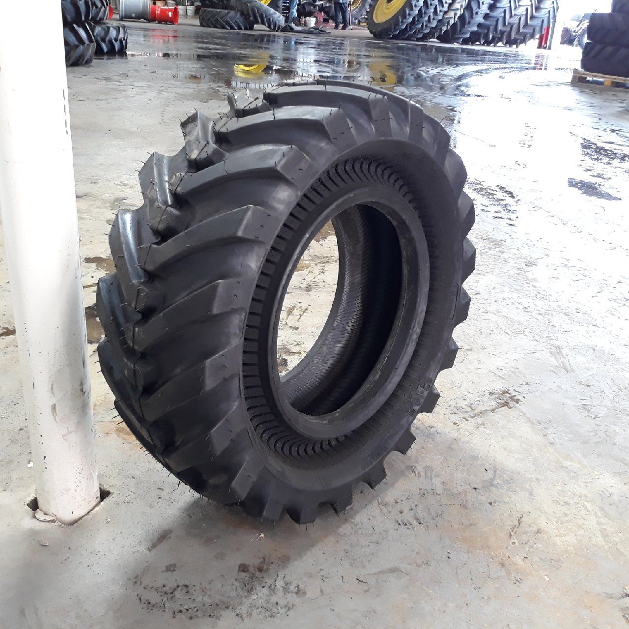 12/-16.5 Galileo SkidCup R-4 Tire 12CW16.5