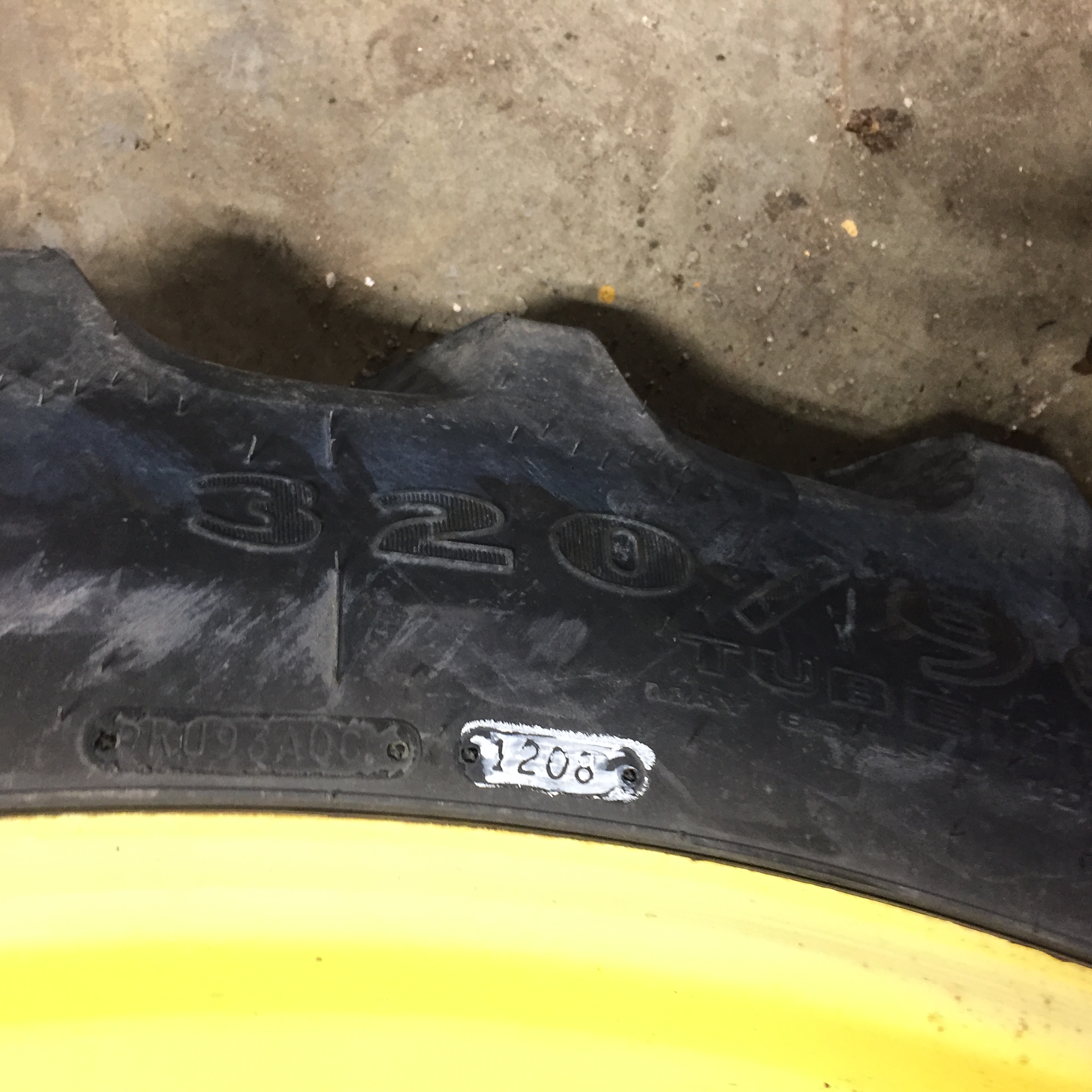 320/90R50 Goodyear Farm DT800 Optitrac R-1W Tire RT008410