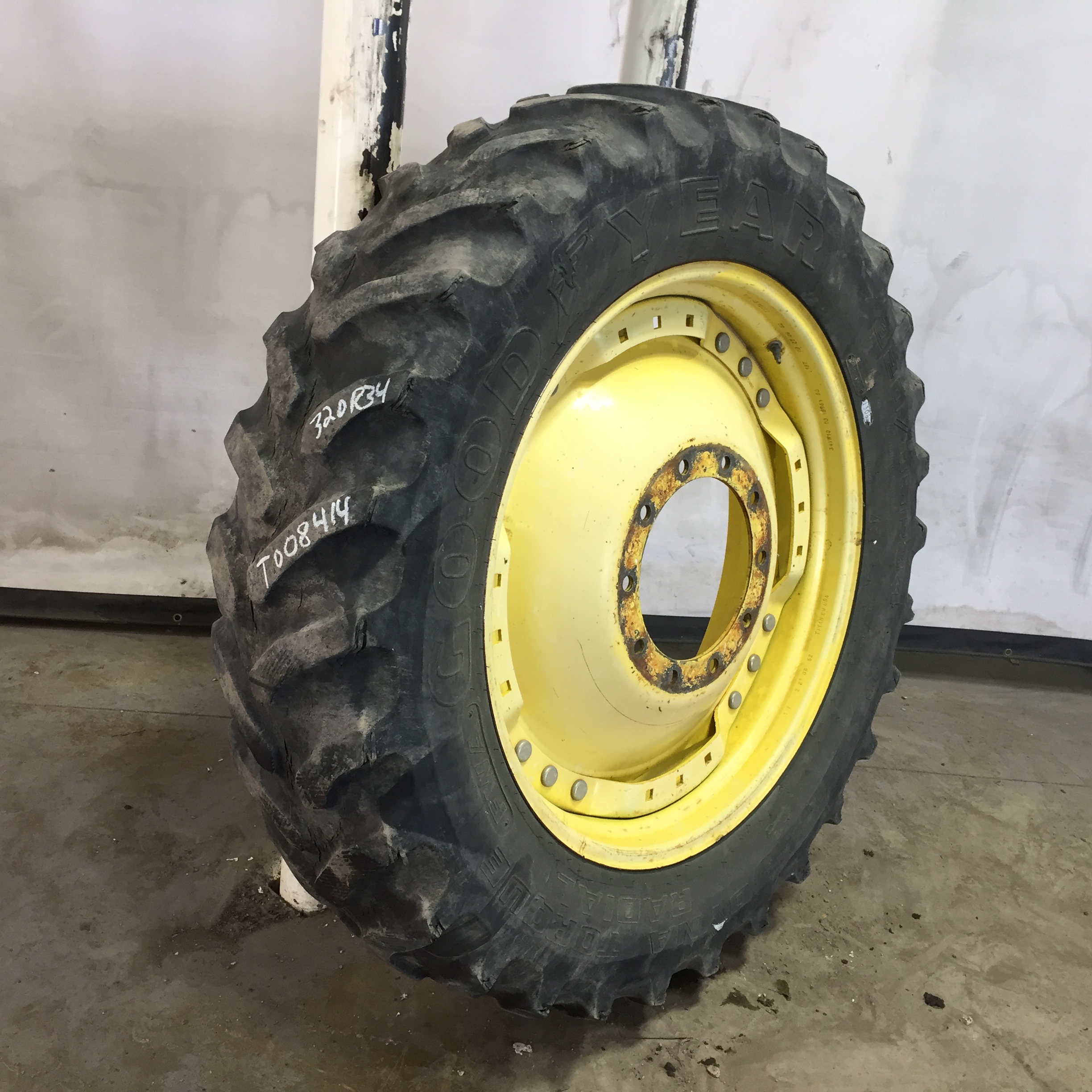 320/85R34 Goodyear Farm Dyna Torque Radial FWA R-1 Waffle Wheel (Groups of 3 bolts) Tire-Wheel Assembly T008414