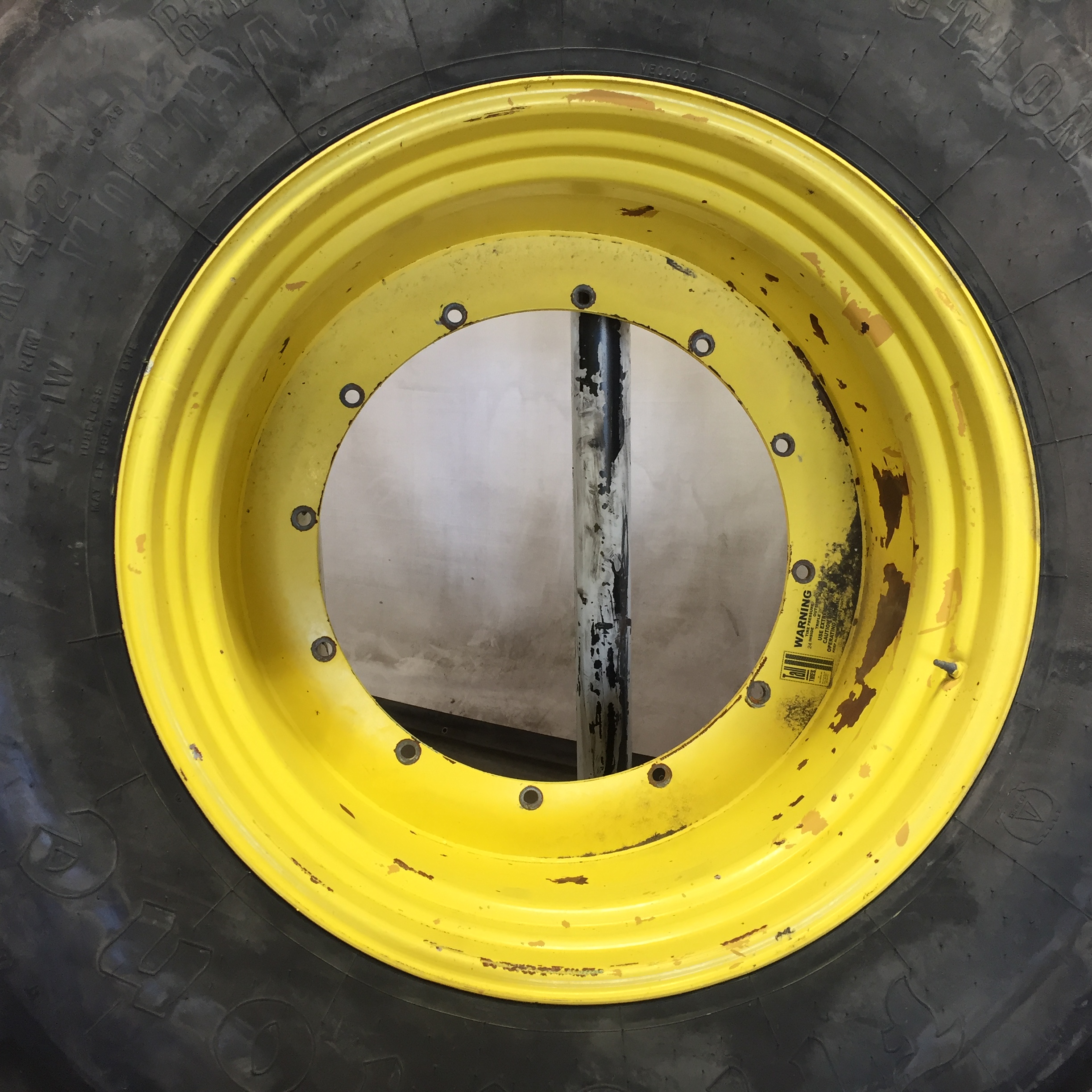 42''D x 23''W Stub Disc Sprayer Wheel WT008491