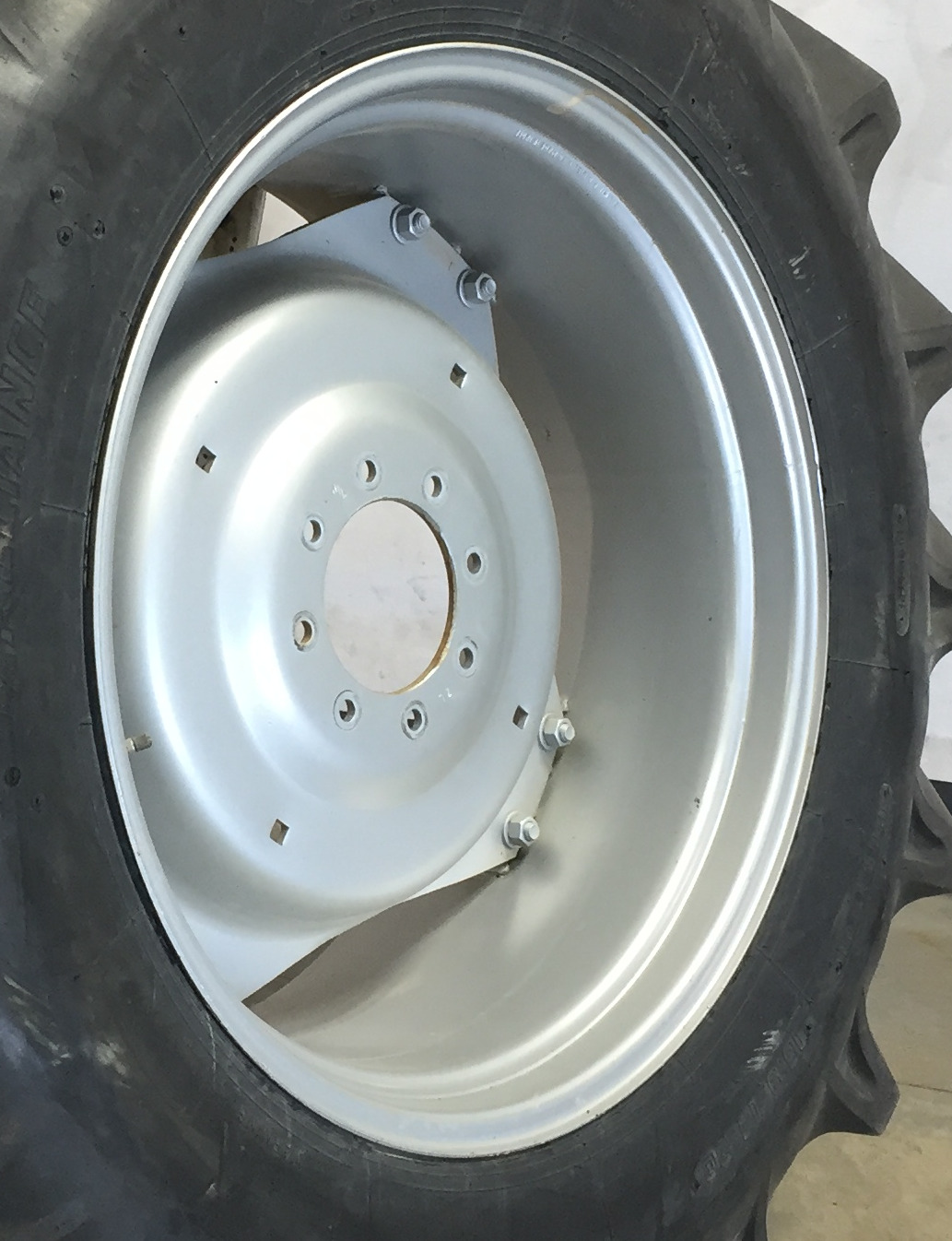 30''D x 15''W Rim with Clamp/Loop Style (groups of 2 bolts) Wheel WT008464RIM