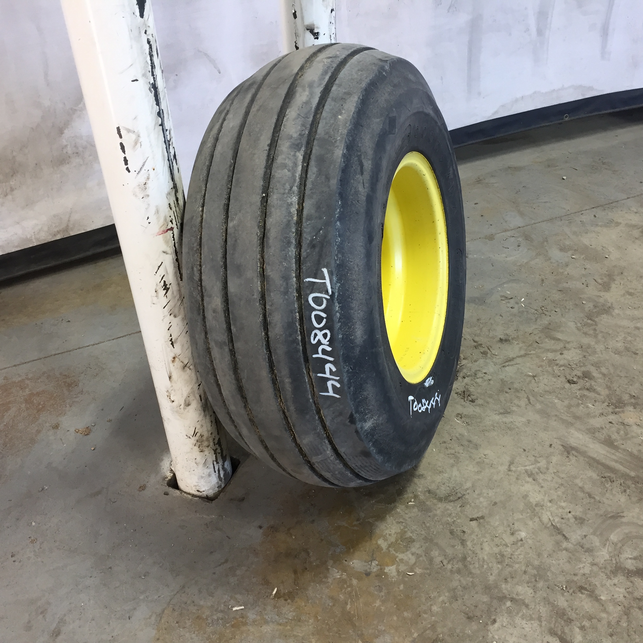 12.5/L-15 Goodyear Farm FI Highway Service II I-1 Tire-Wheel Assembly T008444