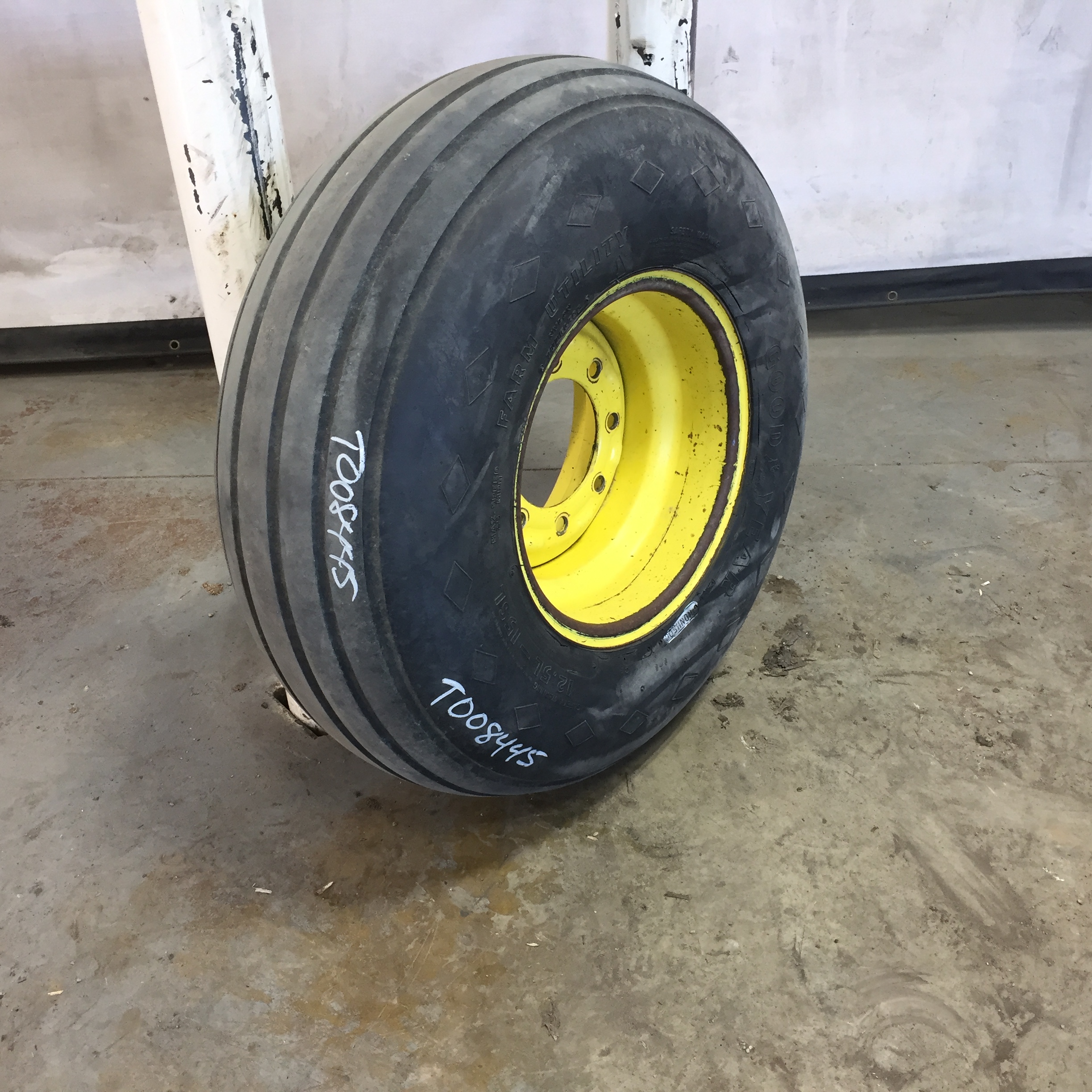 12.5/L-15 Goodyear Farm Utility SL I-1 Tire RT008445