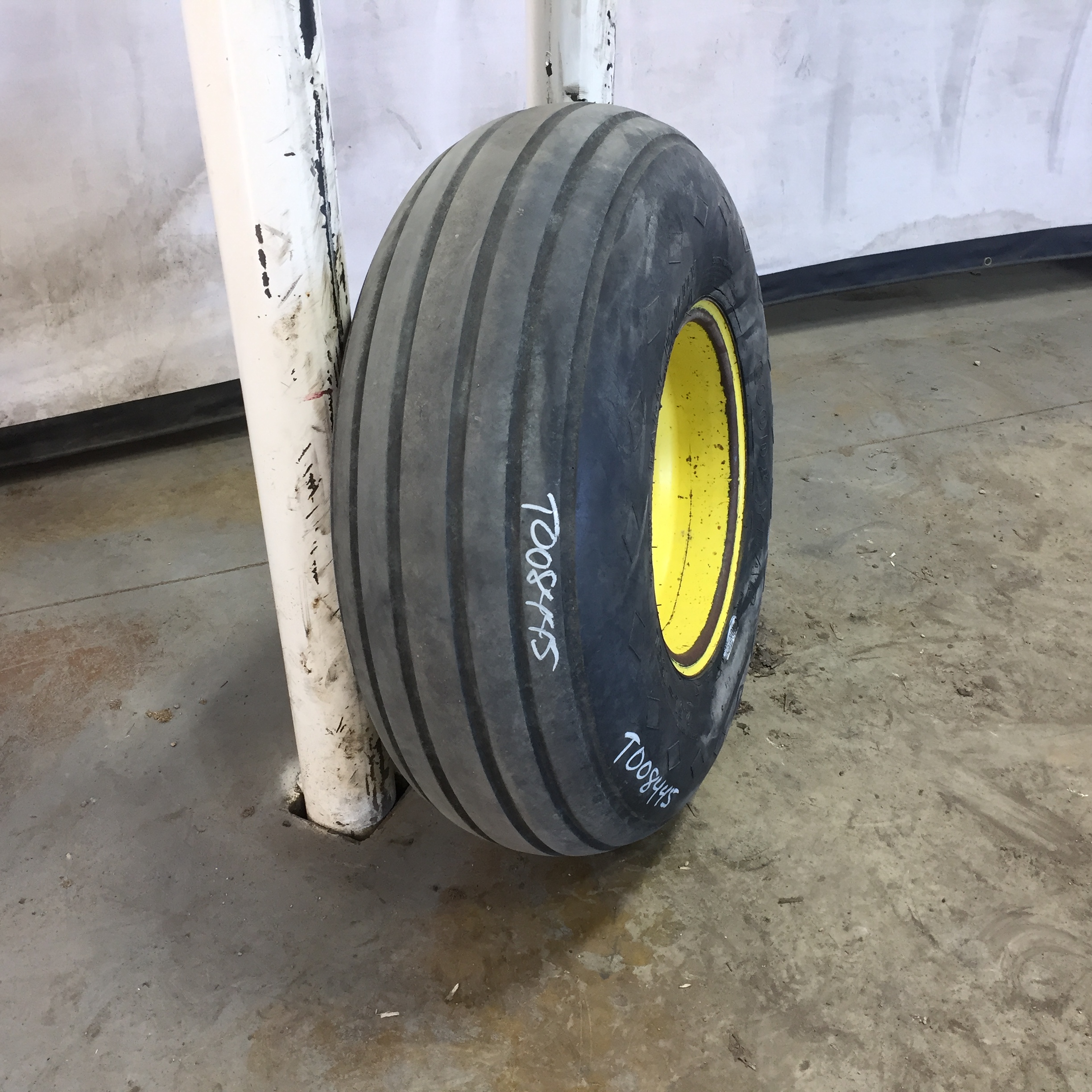 12.5/L-15 Goodyear Farm Utility SL I-1 Tire RT008445