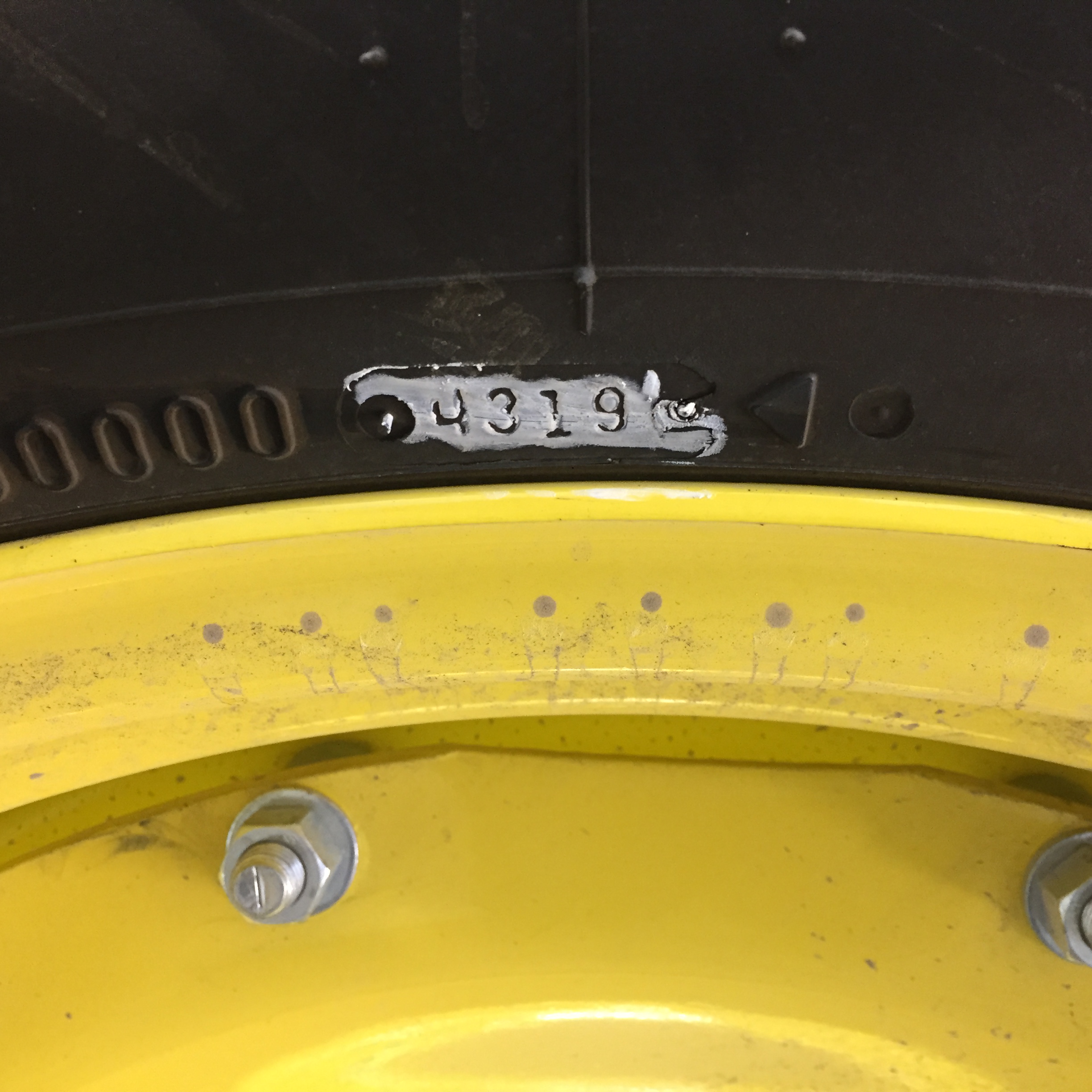 480/70R34 Firestone Radial 9000 R-1W Tire RT008452