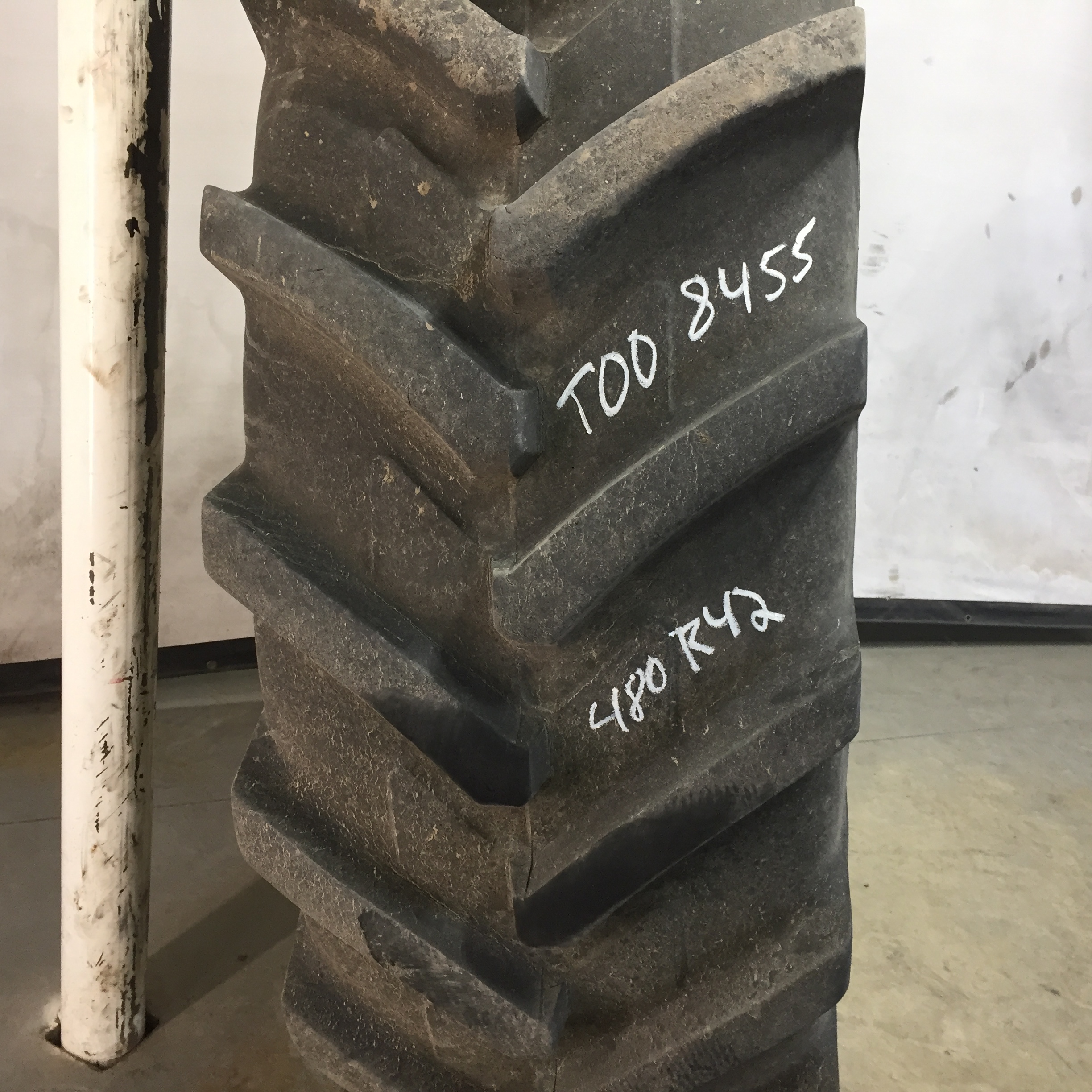 480/80R42 Michelin AgriBib R-1W Tire RT008455