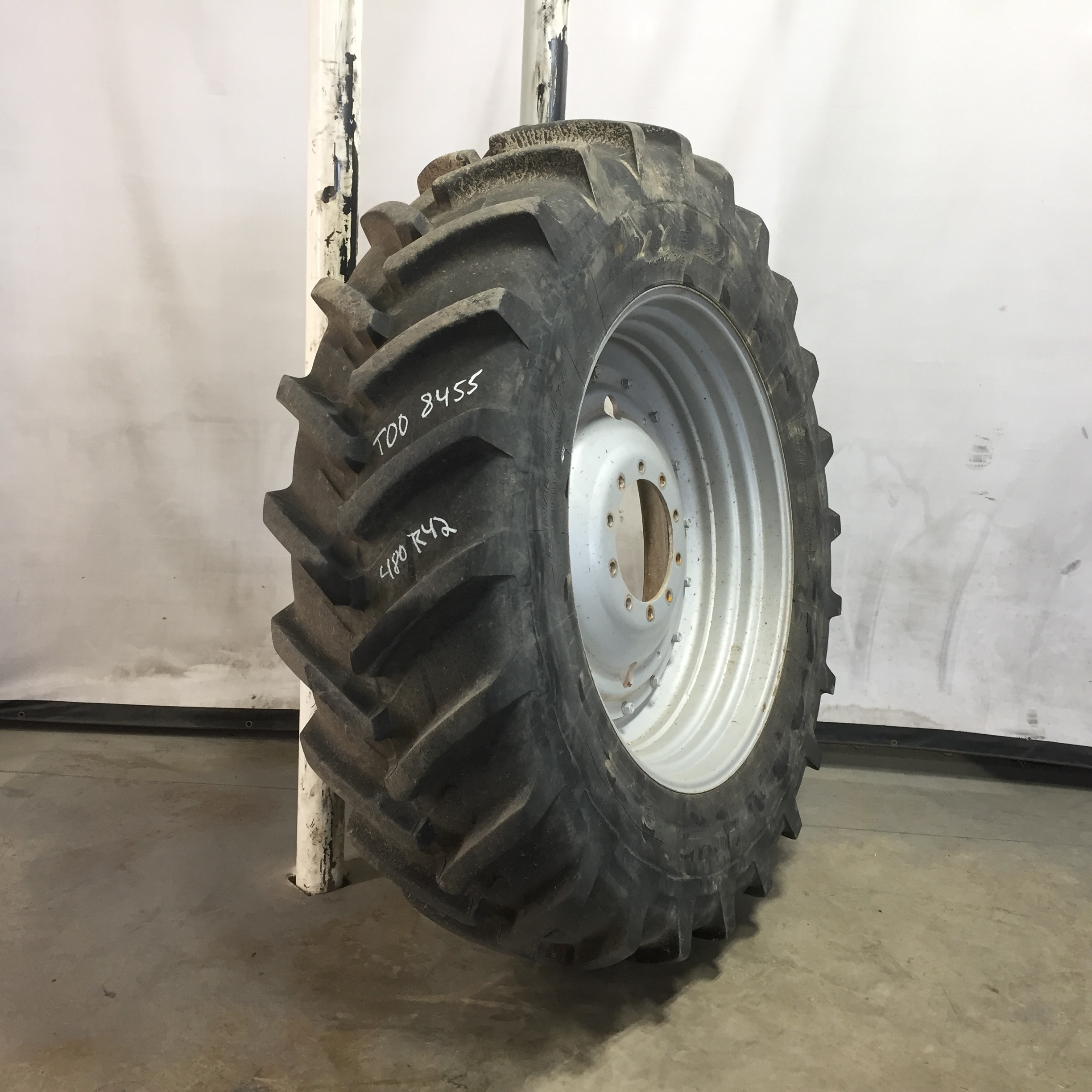 480/80R42 Michelin AgriBib R-1W Tire RT008455