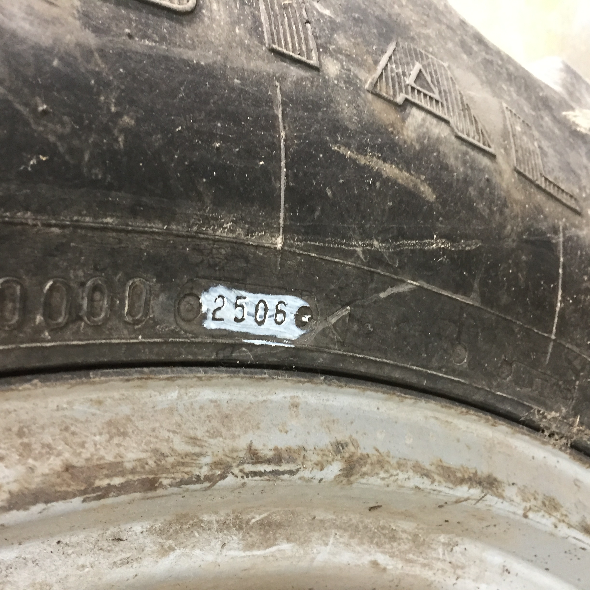 480/70R34 Firestone Radial 9000 R-1W Tire RT008466