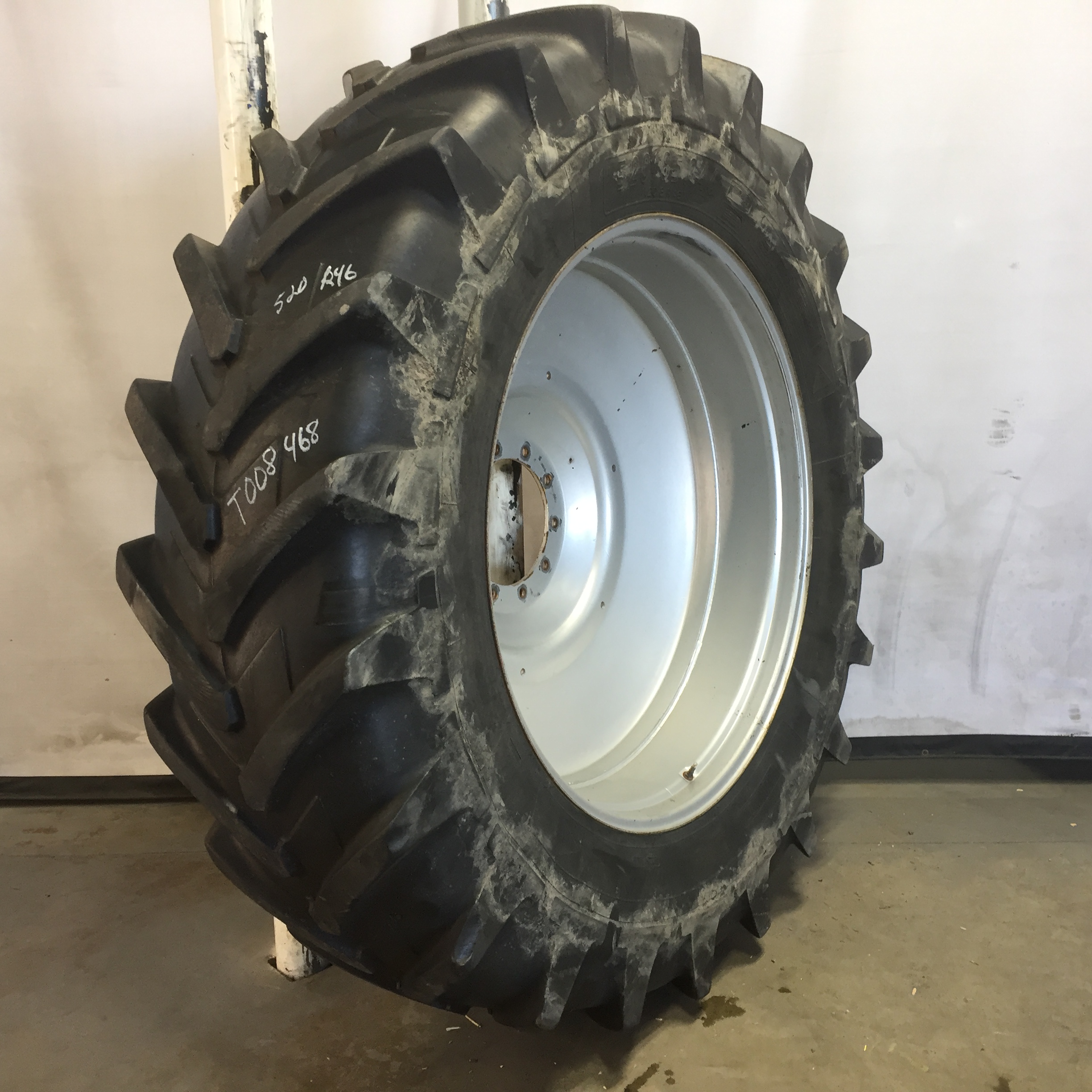 520/85R46 Firestone Radial All Traction DT R-1W Tire RT008468