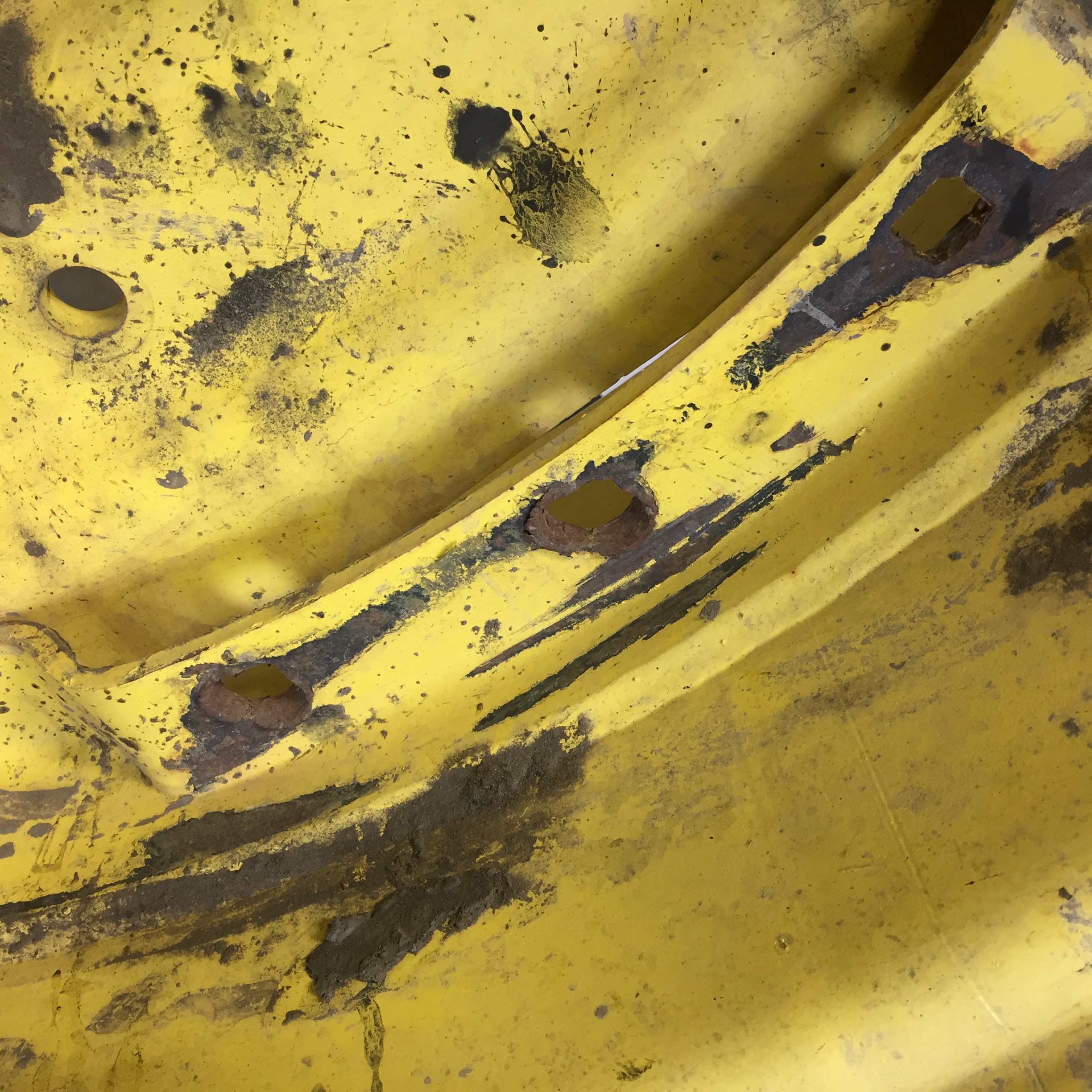 Waffle Wheel (Groups of 3 bolts) WT008426