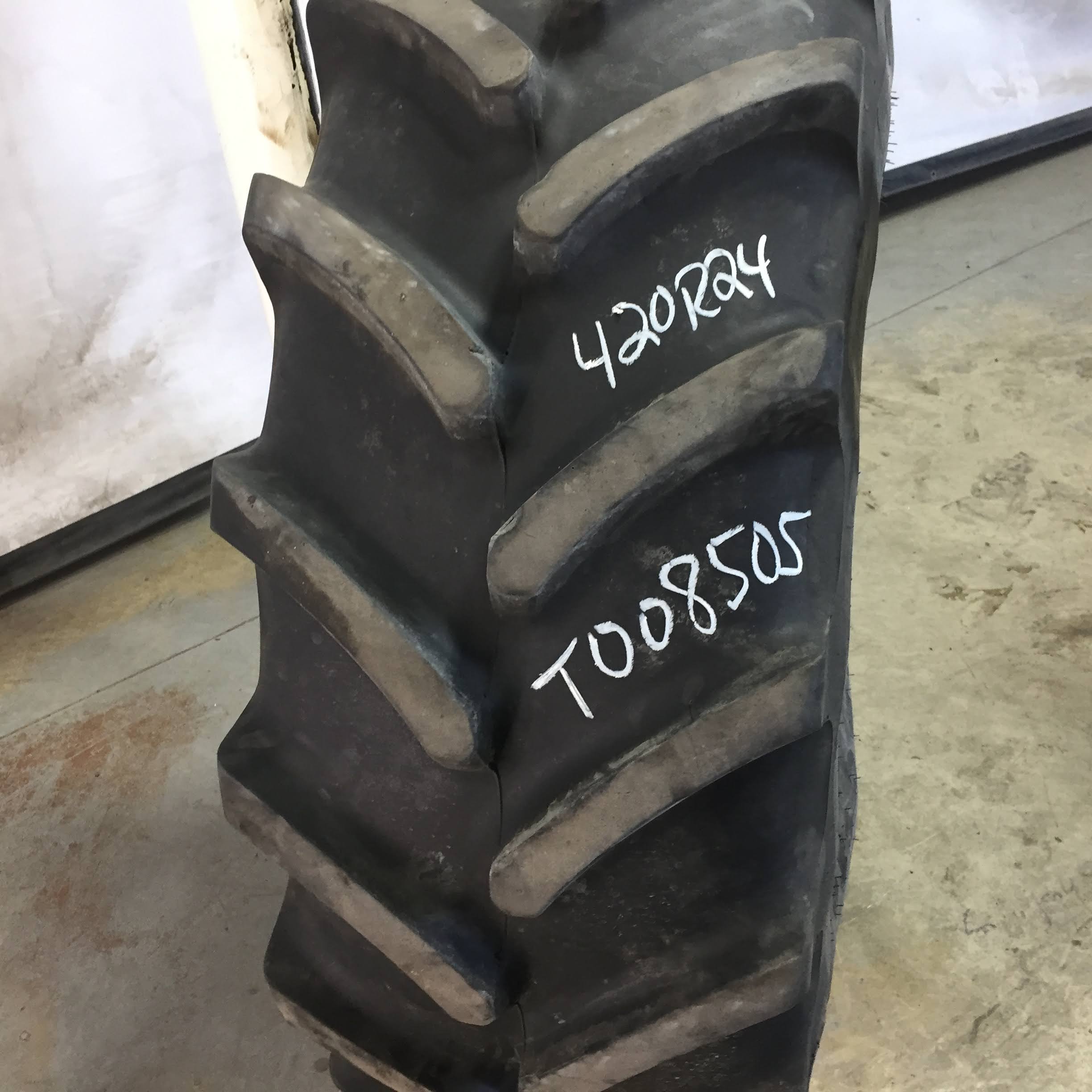 420/85R24 Firestone Performer 85 R-1W Tire T008505