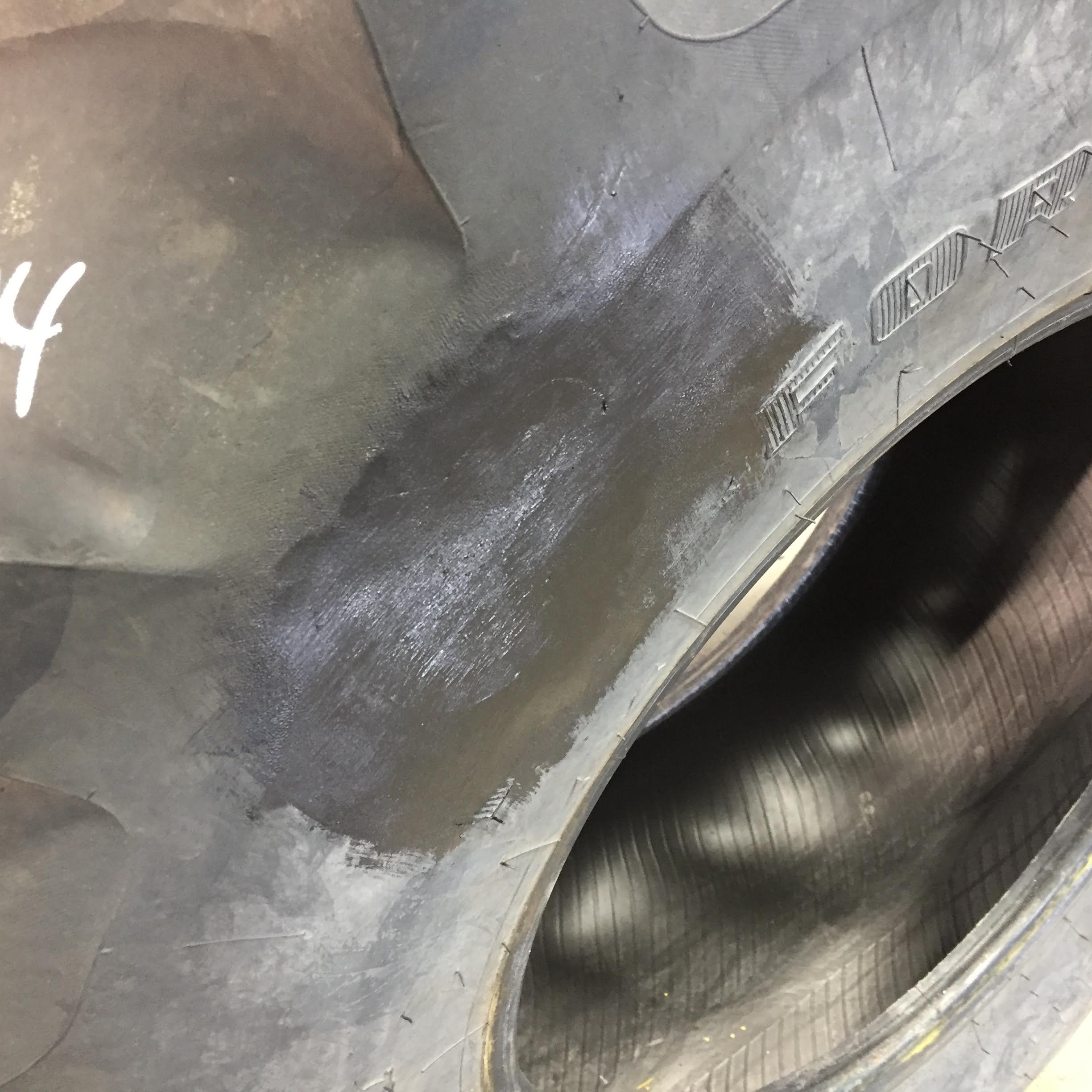 420/85R24 Firestone Performer 85 R-1W Tire T008505