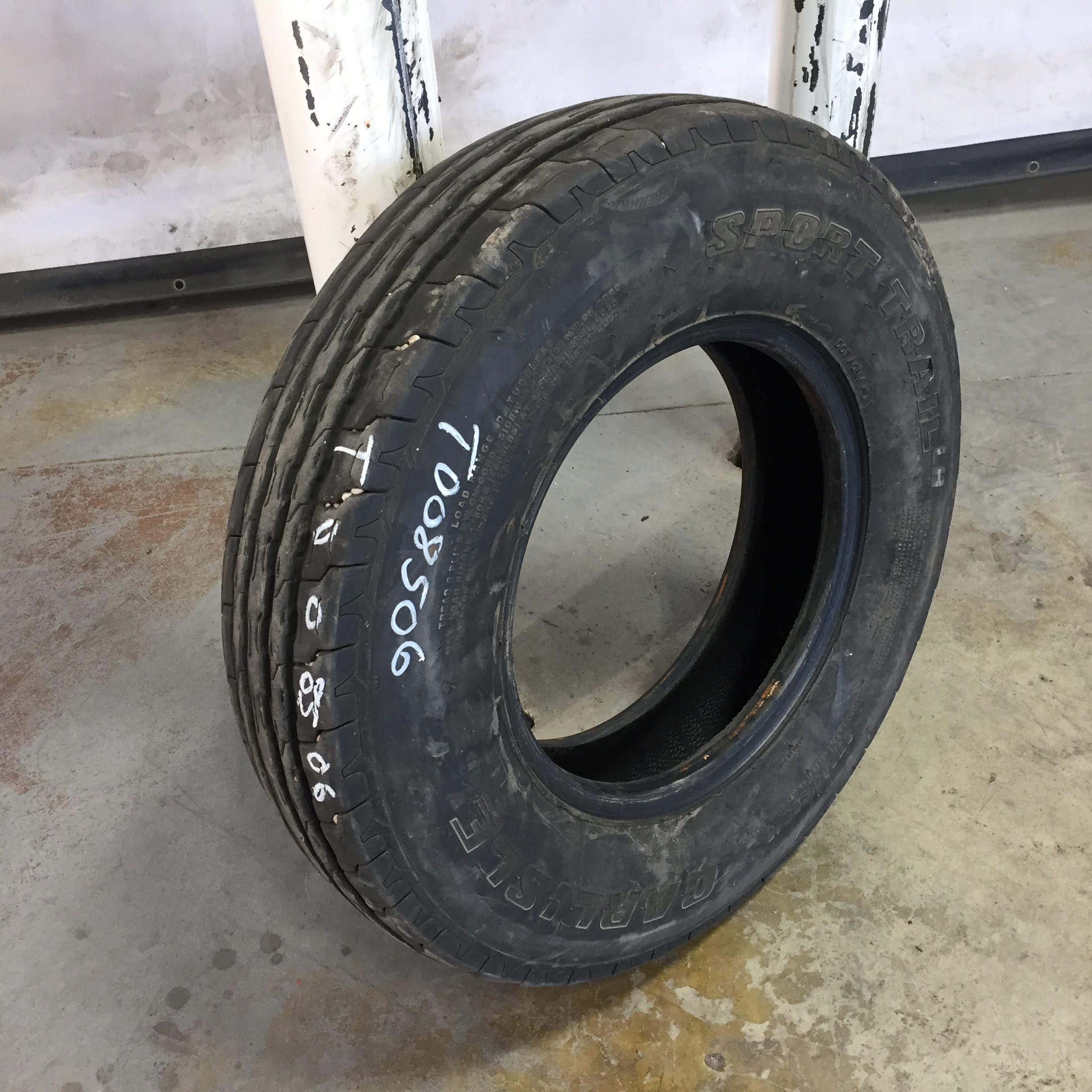 205/90-15 Carlisle Sport Trail ST Tire T008506