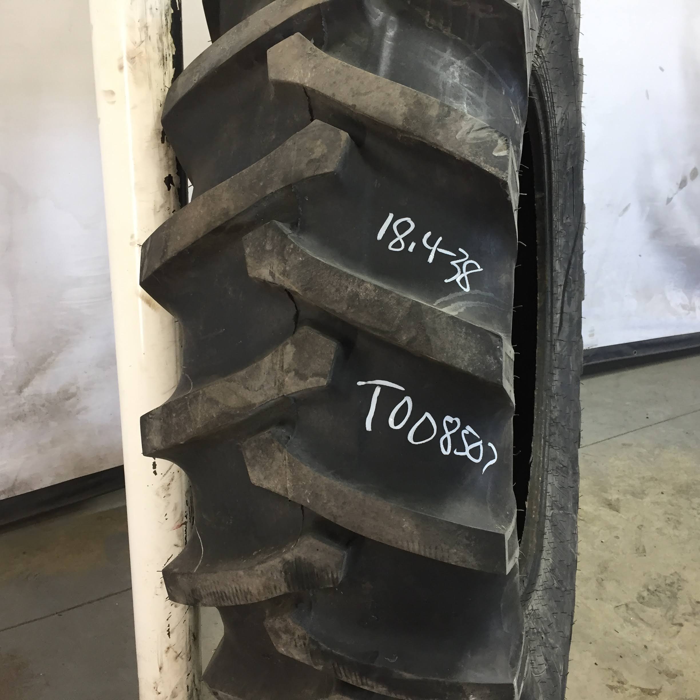 18.4/-38 Alliance 347 Bias R-1 Tire T008507