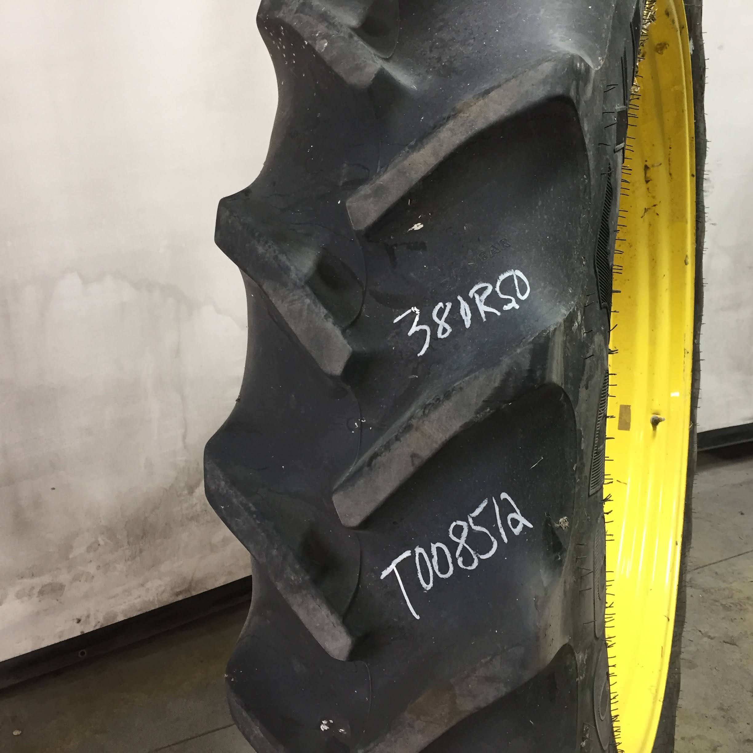 380/90R50 Goodyear Farm DT800 Optitrac R-1W Tire RT008512