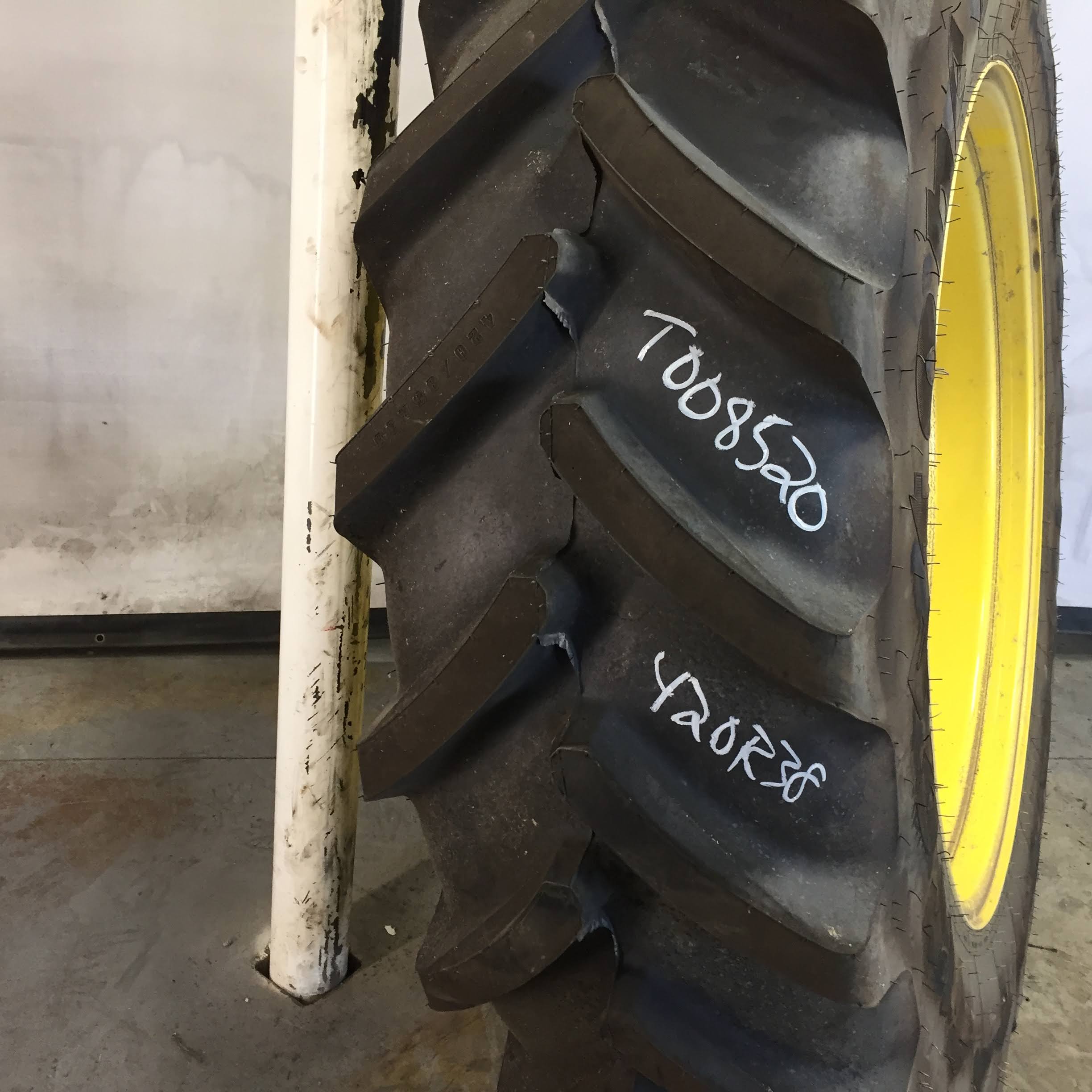 420/85R38 Firestone Performer EVO R-1W Tire RT008520