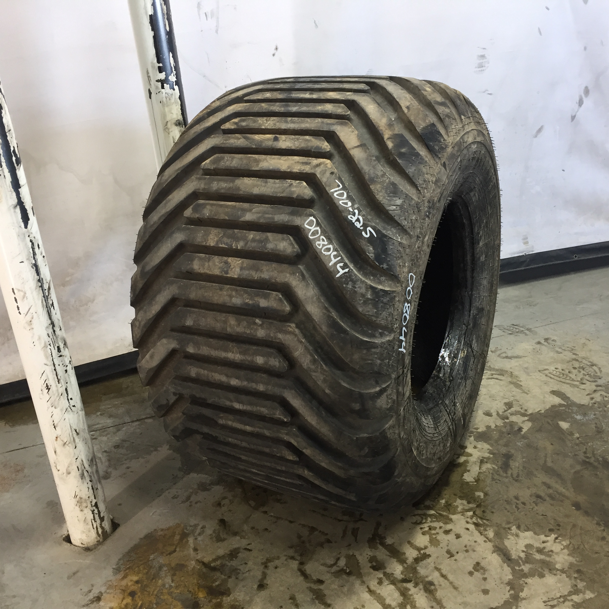 700/50-22.5 Alliance 328 Flotation IMP I-3 Tire 008044