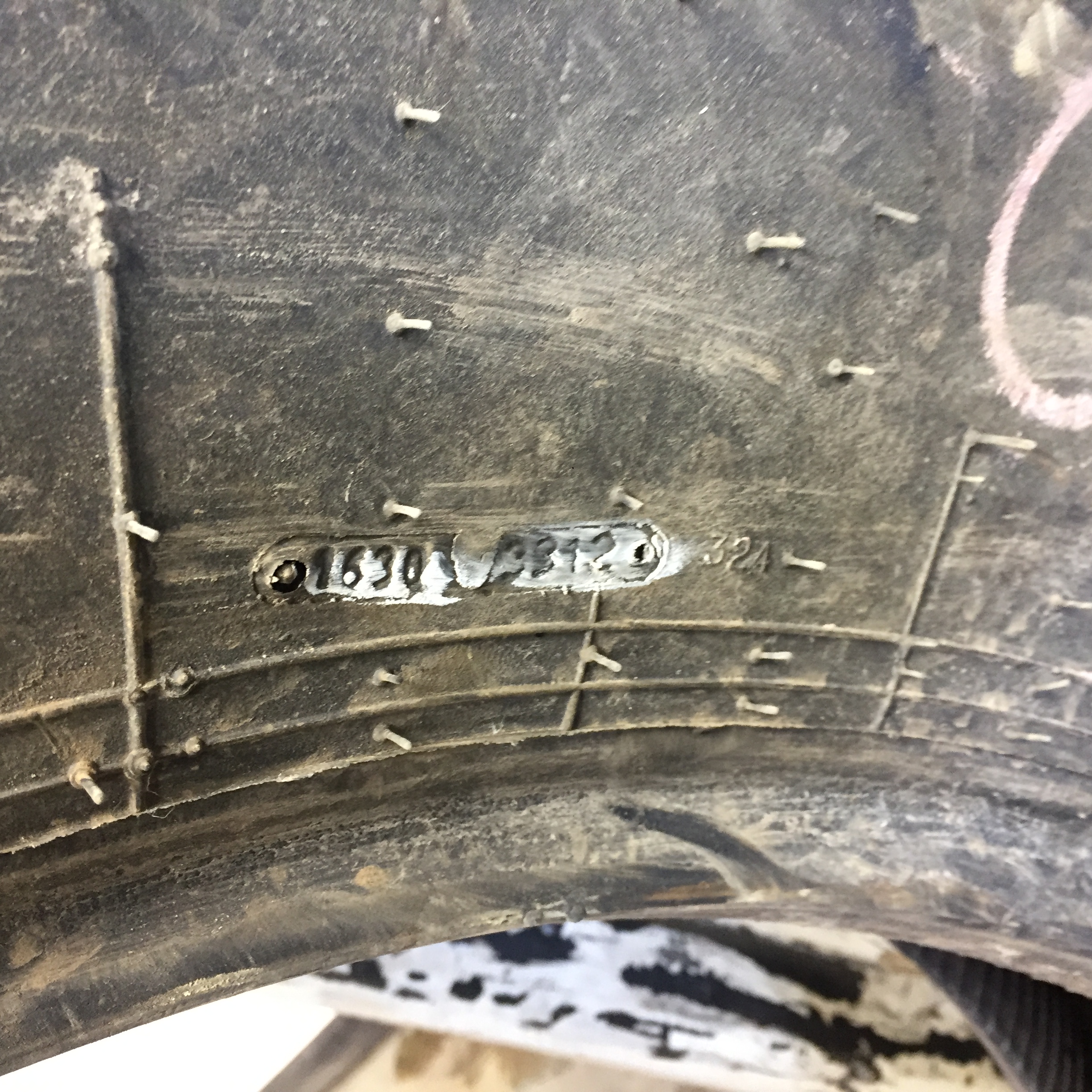 16.9/-30 Alliance 324 Farm Pro R-1 Tire 008045