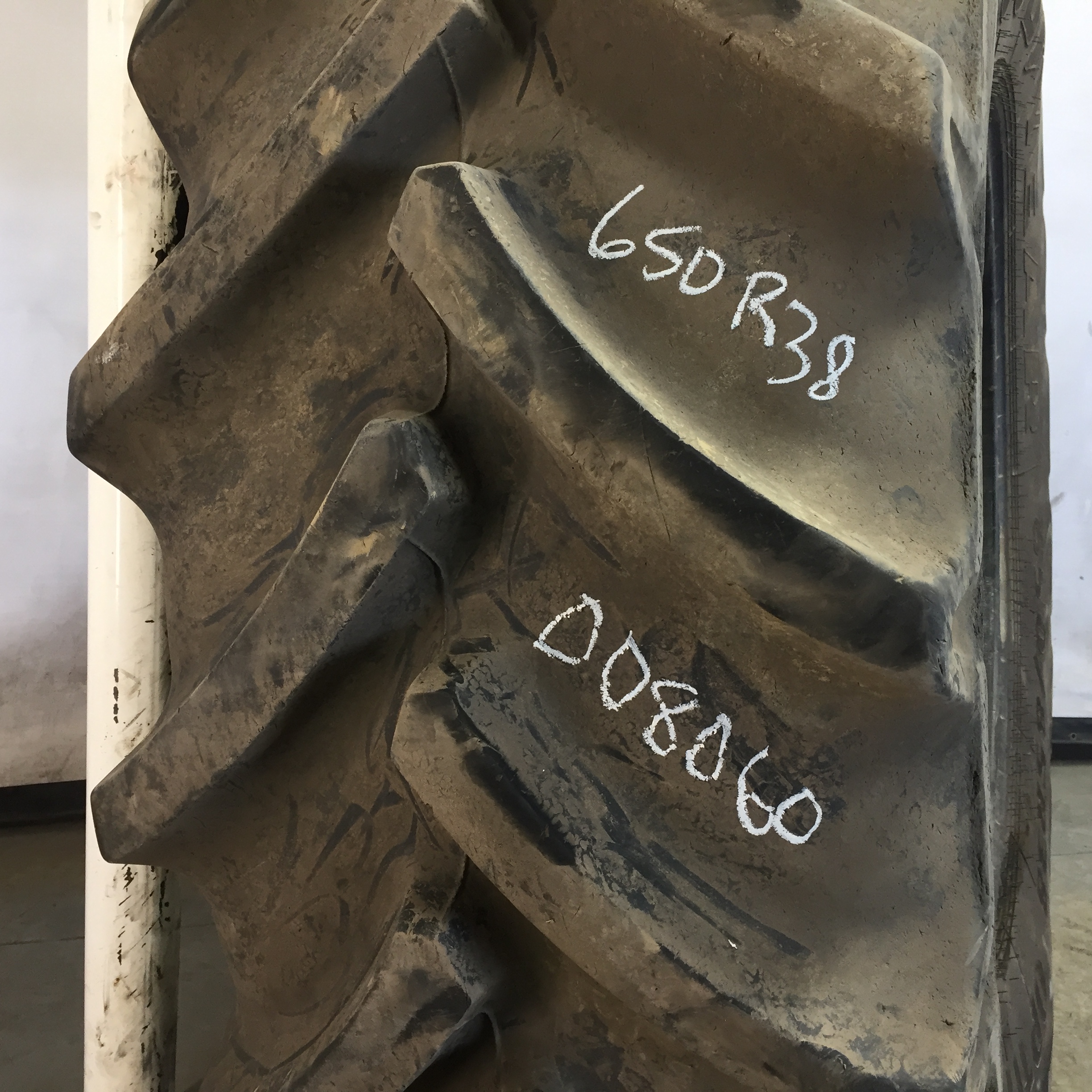 650/85R38 Goodyear Farm DT824 Optitrac R-1W Tire 008060