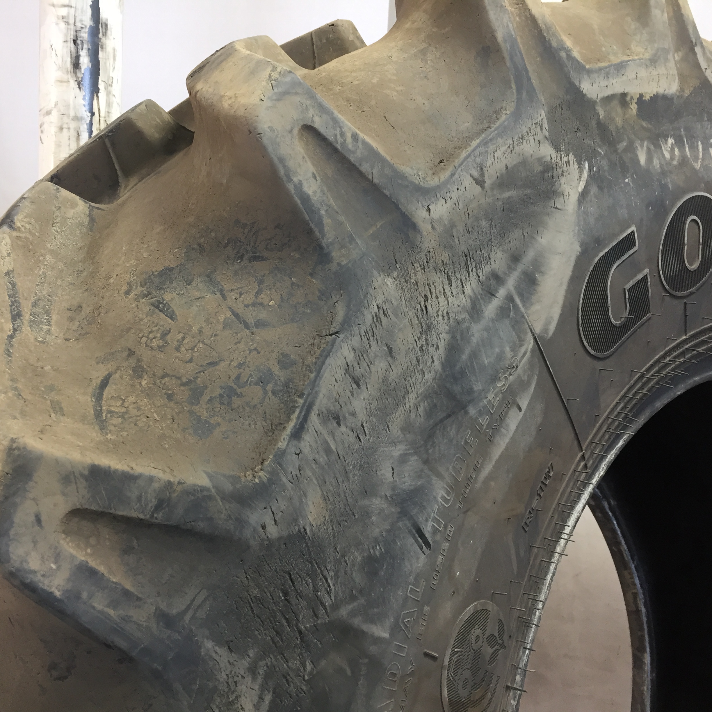 650/85R38 Goodyear Farm DT824 Optitrac R-1W Tire 008060