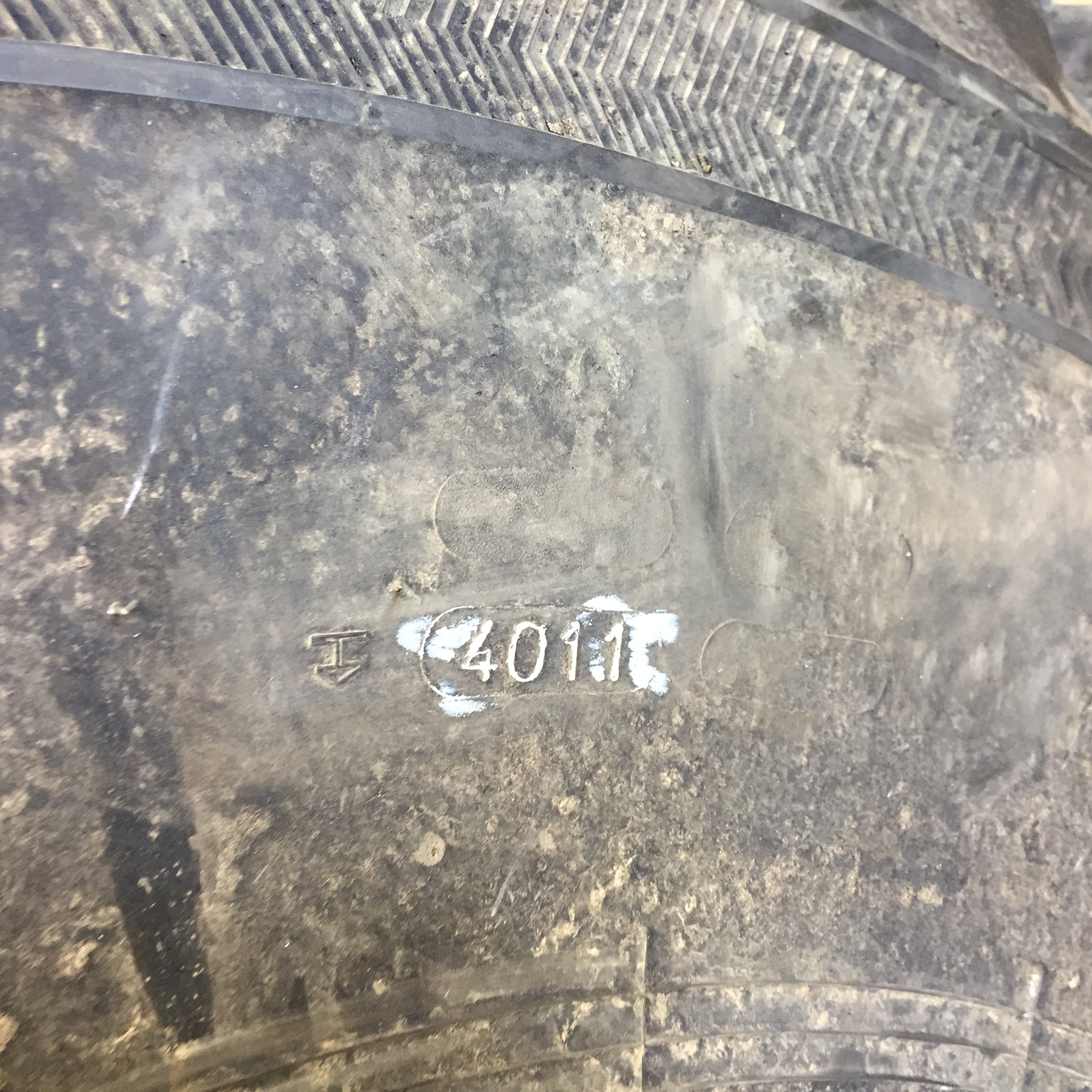 480/80R30 Nokian TRI 2 R-1 Tire 008061