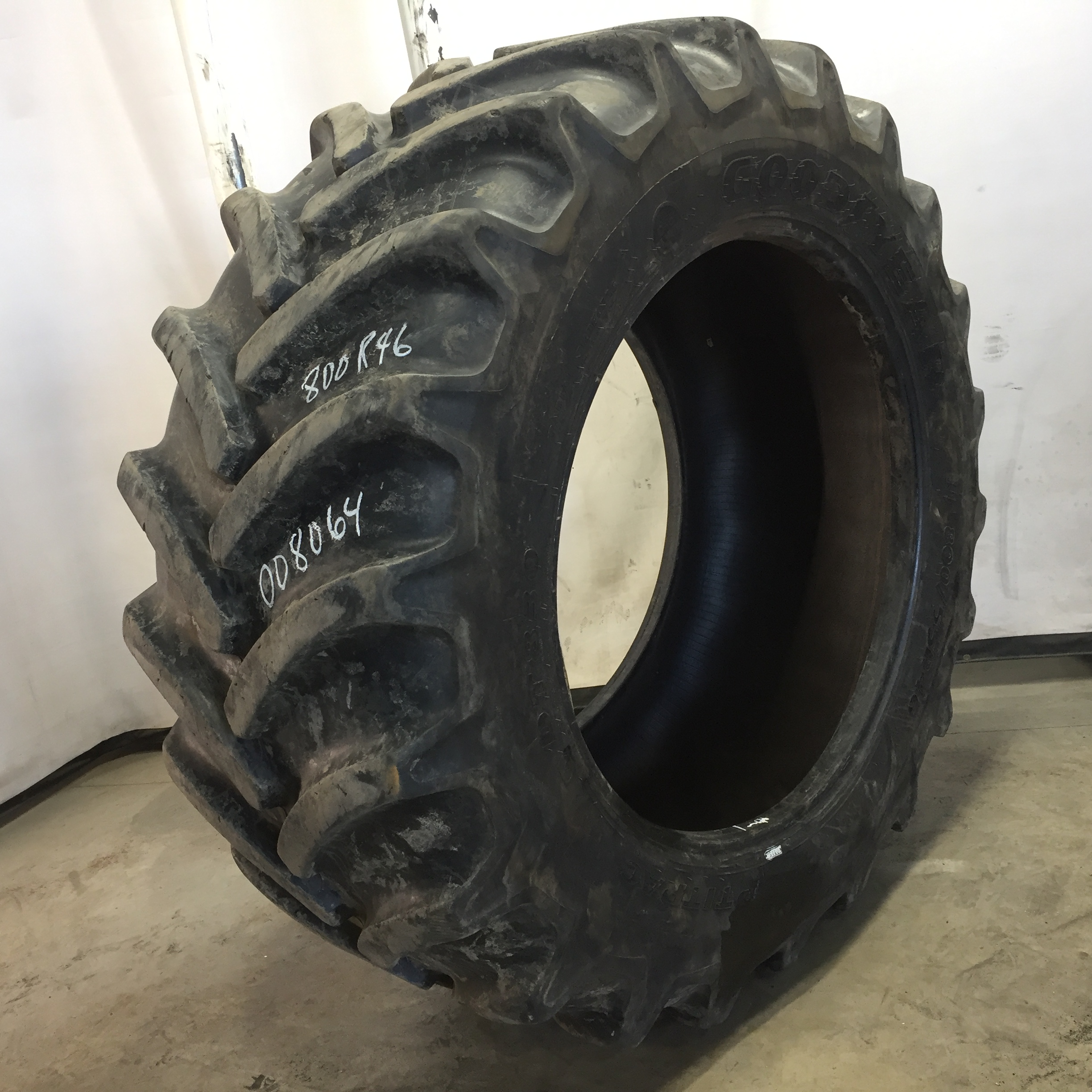 800/55R46 Goodyear Farm DT830 Optitrac R-1W Tire 008064