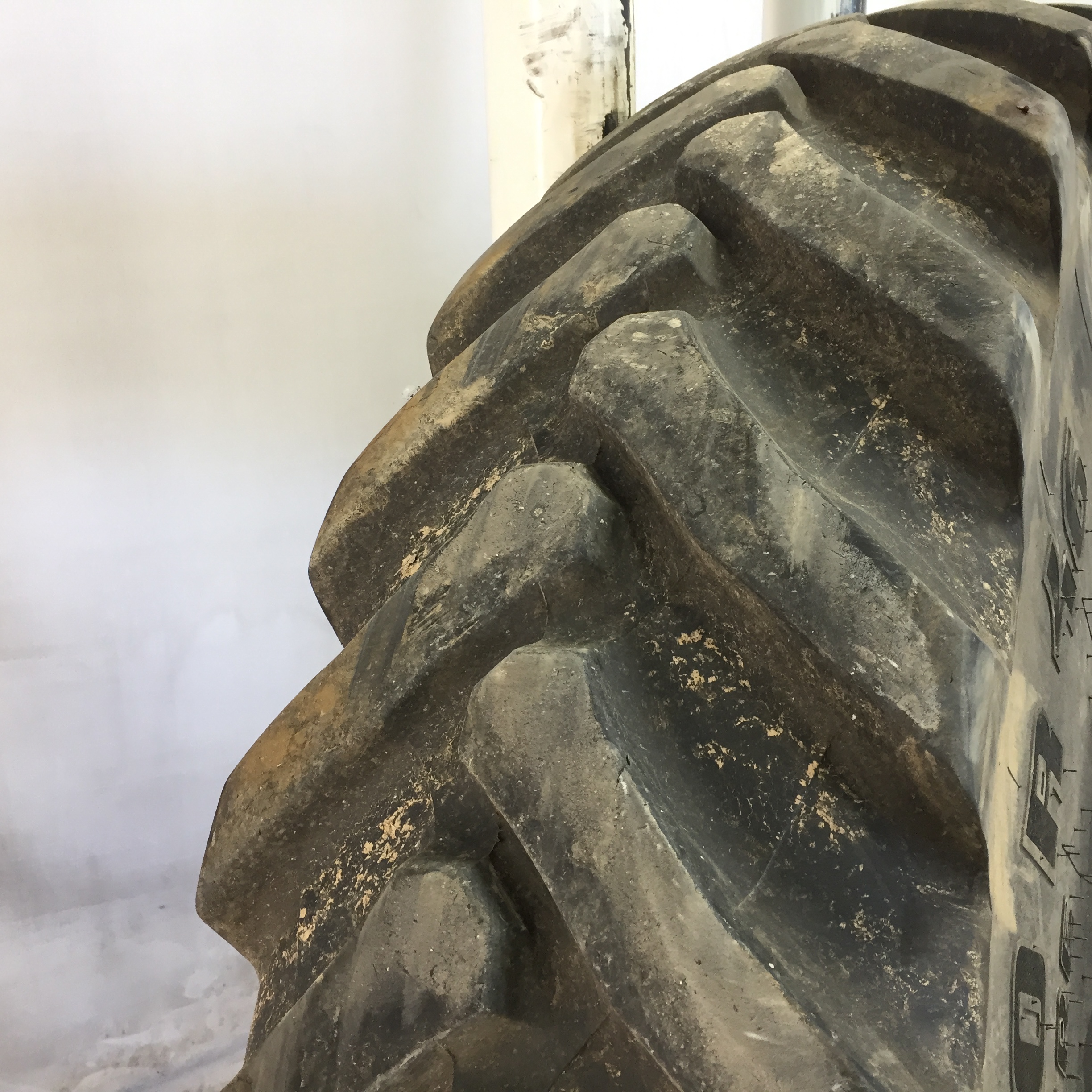 380/90R46 Trelleborg TM150 Row Crop Tire R-1 Tire S008065