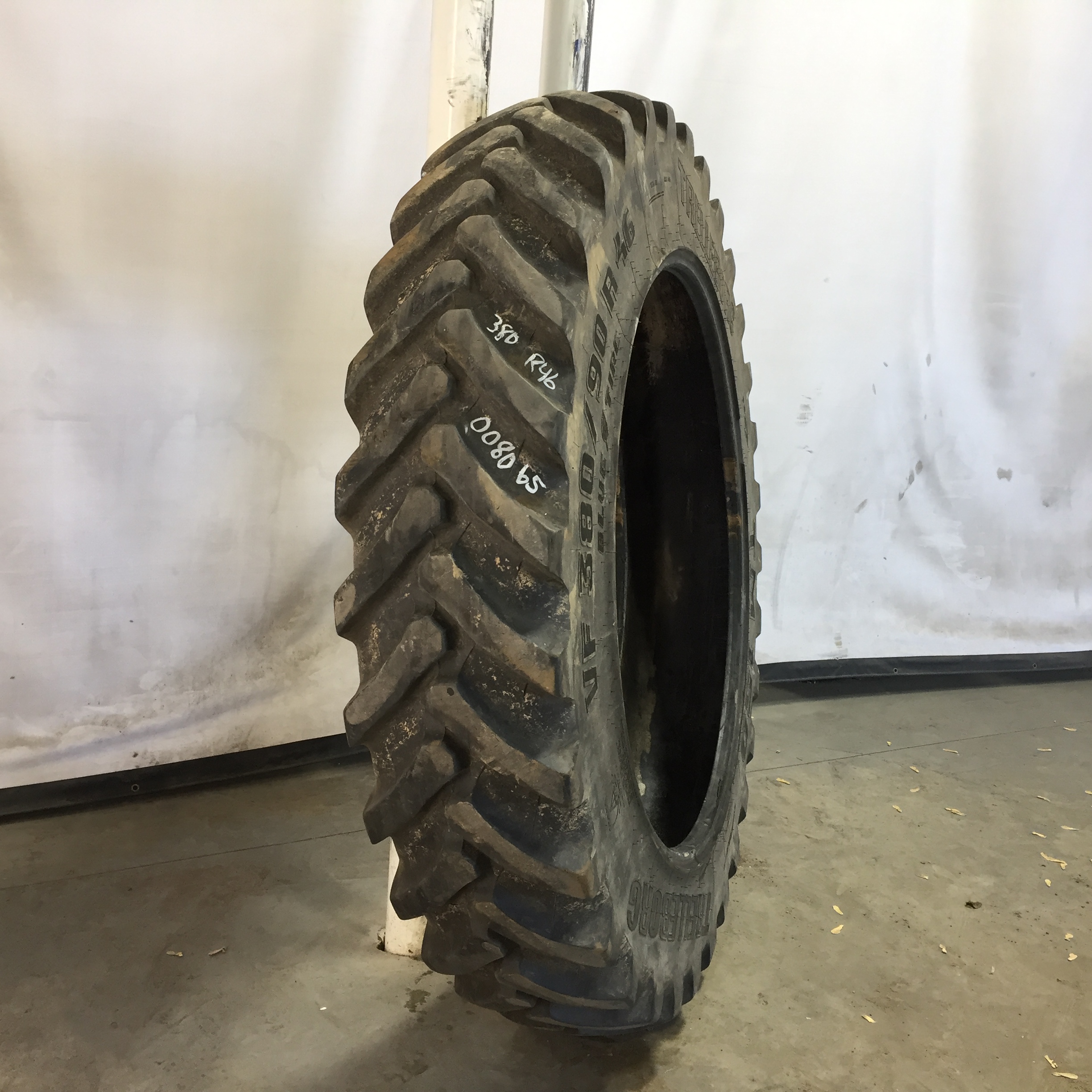 380/90R46 Trelleborg TM150 Row Crop Tire R-1 Tire S008065
