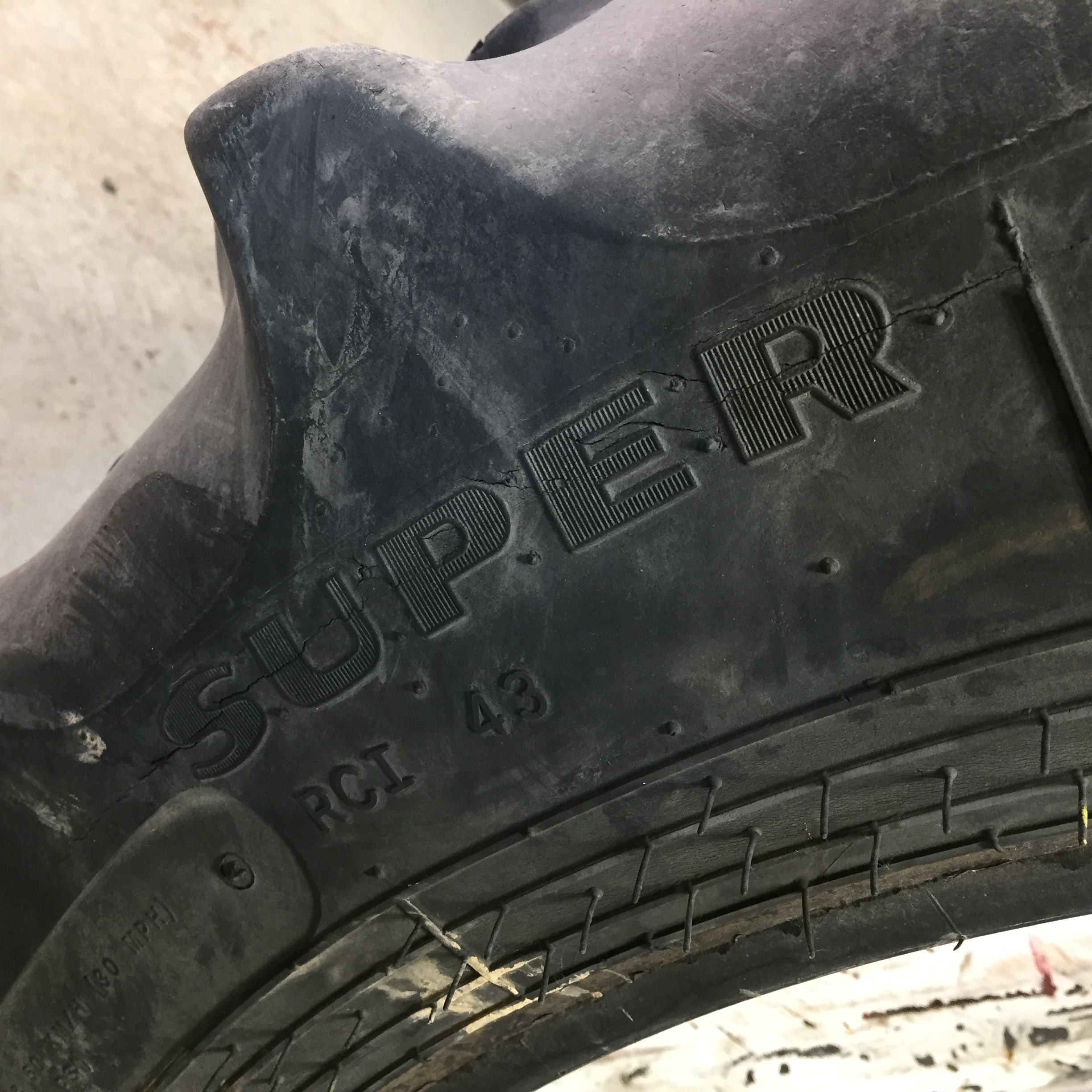 320/80R42 Goodyear Farm DT800 Super Traction R-1W Tire 008070