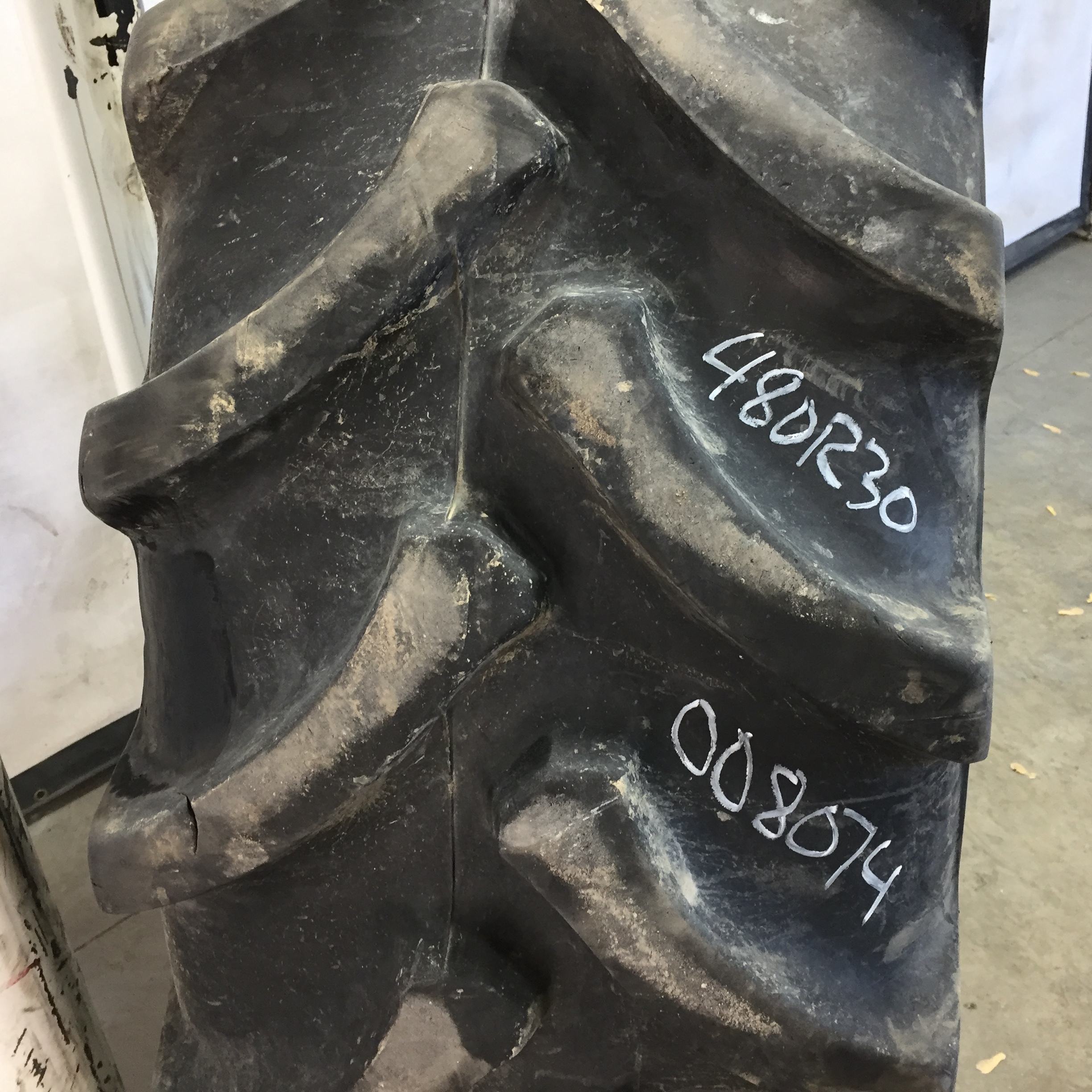 480/80R30 Firestone Radial All Traction DT R-1W Tire 008074