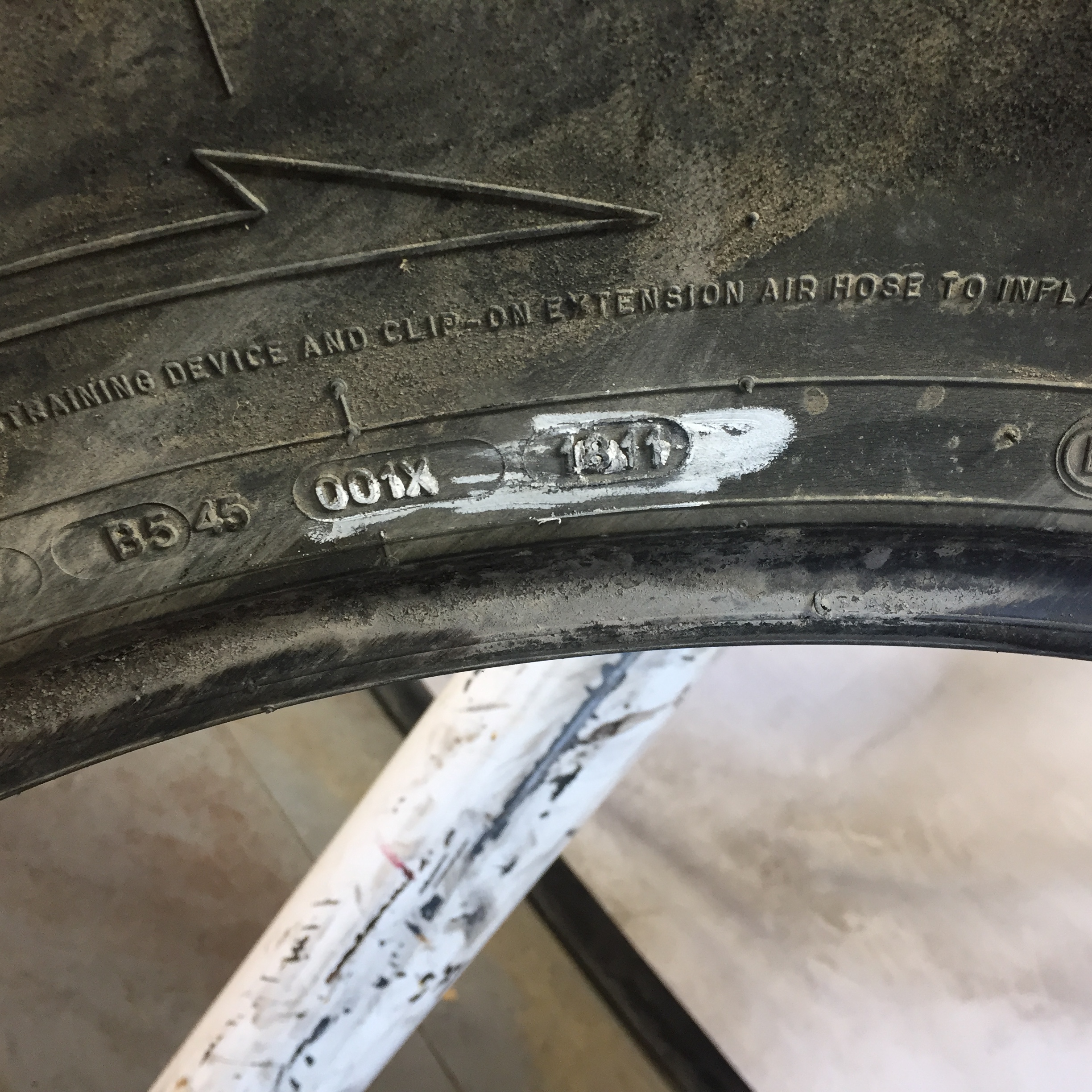 380/85R30 Michelin AgriBib R-1W Tire 008081