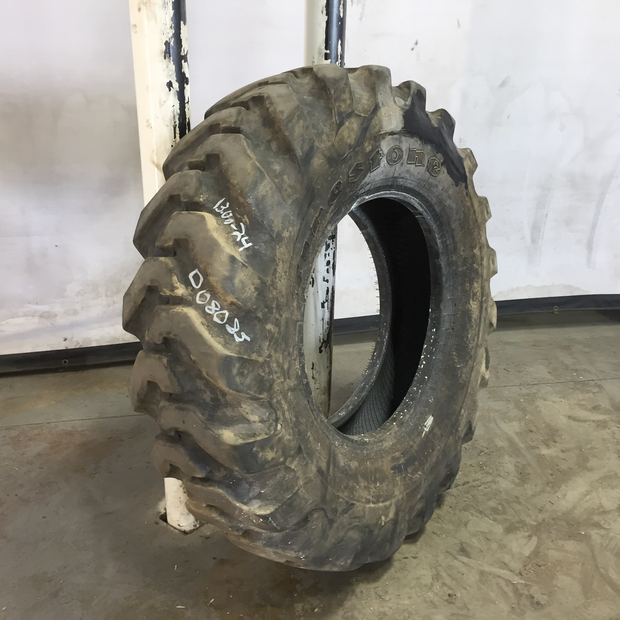 13.00/-24 Firestone Super Ground Grip RB G-2 Tire 008085