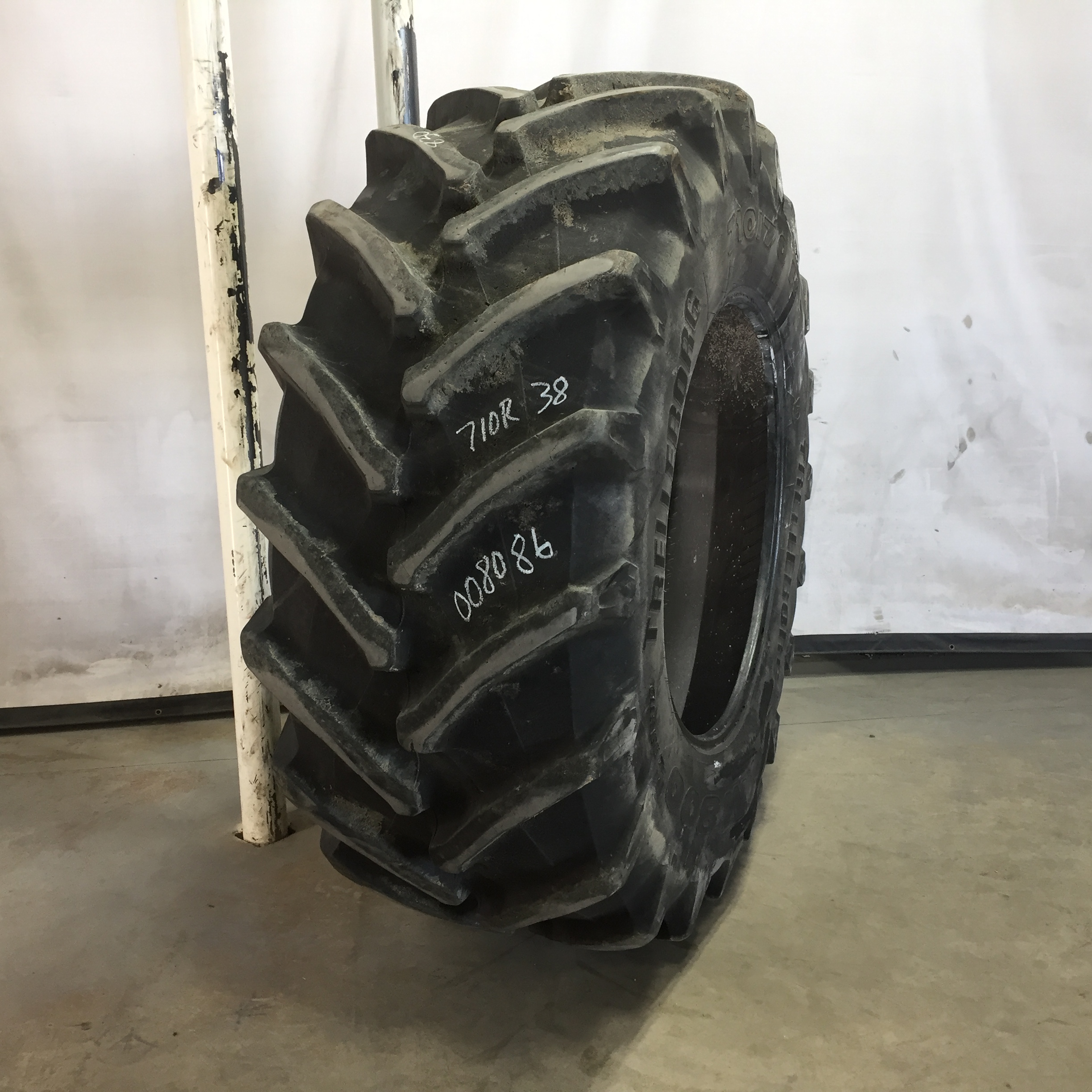 710/70R38 Trelleborg TM800 High Speed R-1W Tire 008086