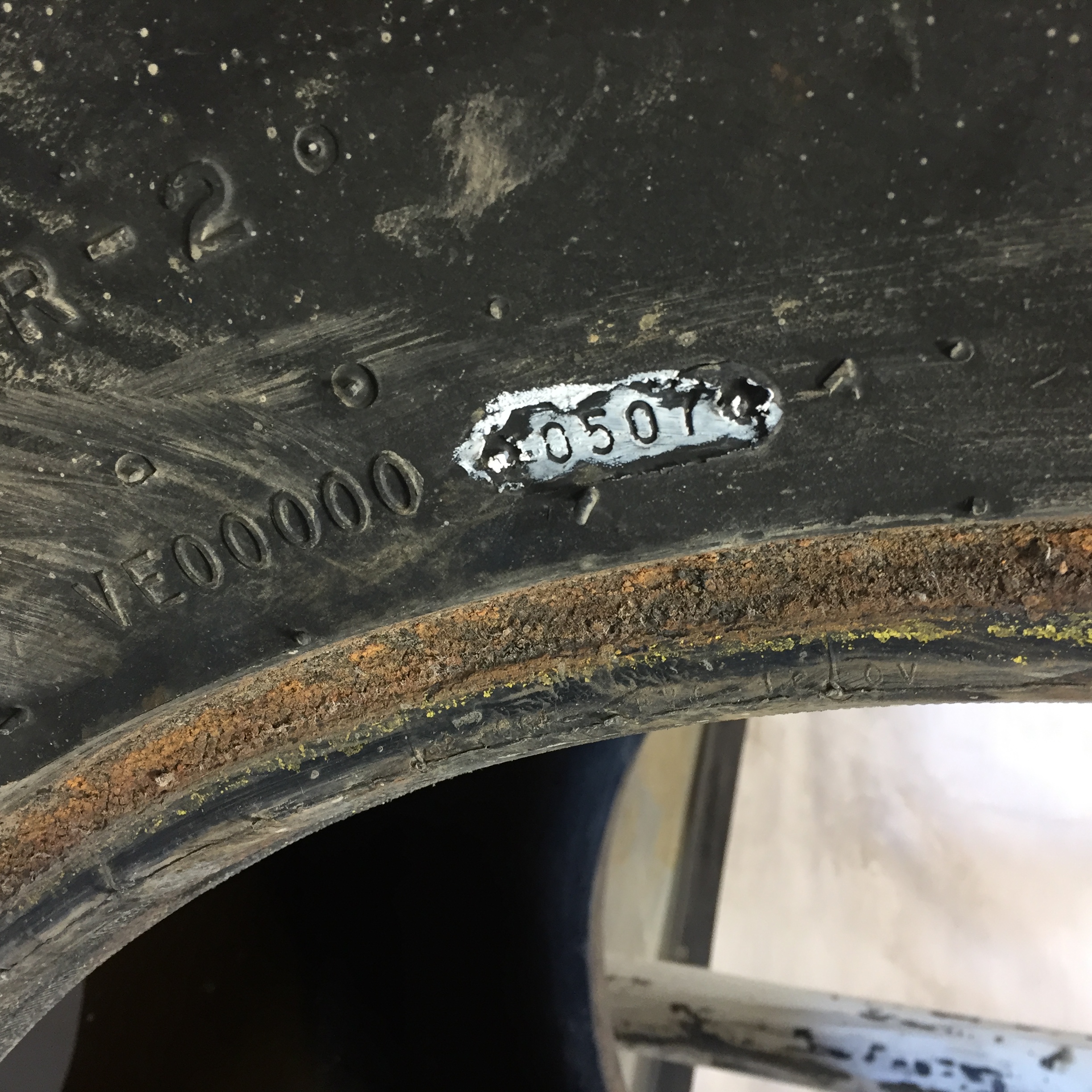 35.5/L-32 Firestone Champion Spade Grip R-2 Tire 008096