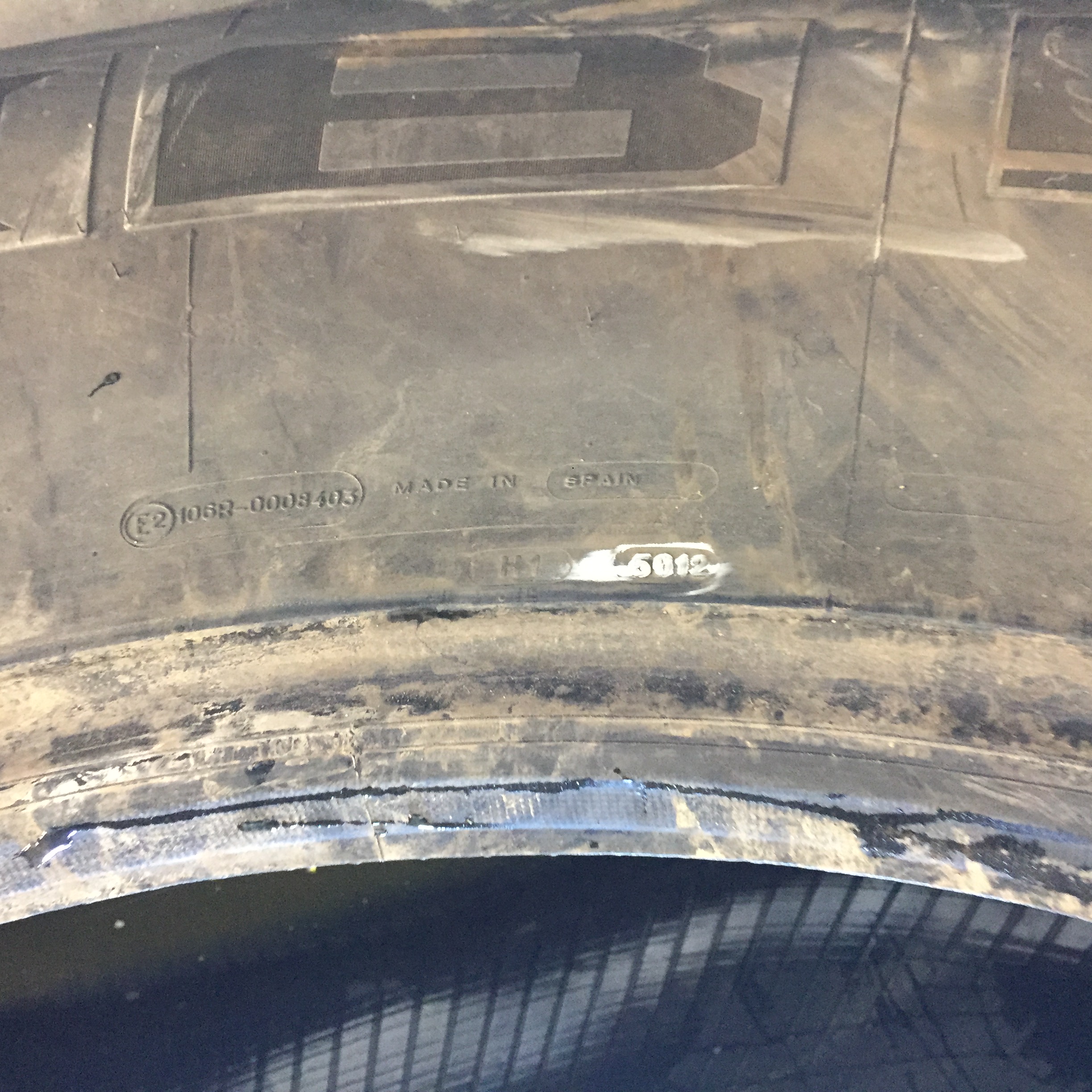 800/70R38 Michelin Axiobib R-1W Tire 008109