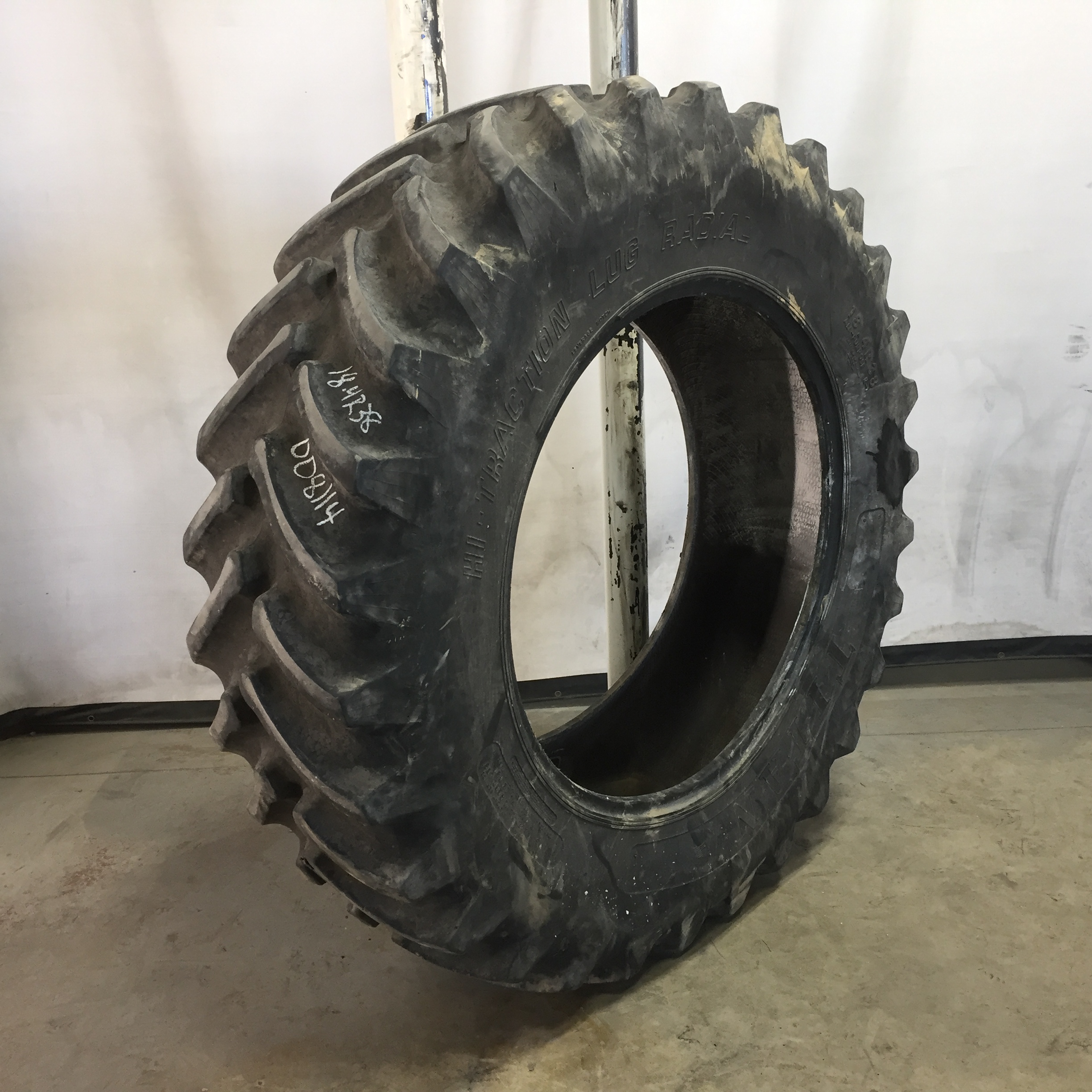 18.4/R38 Titan Farm Hi Traction Lug Radial R-1 Tire 008114