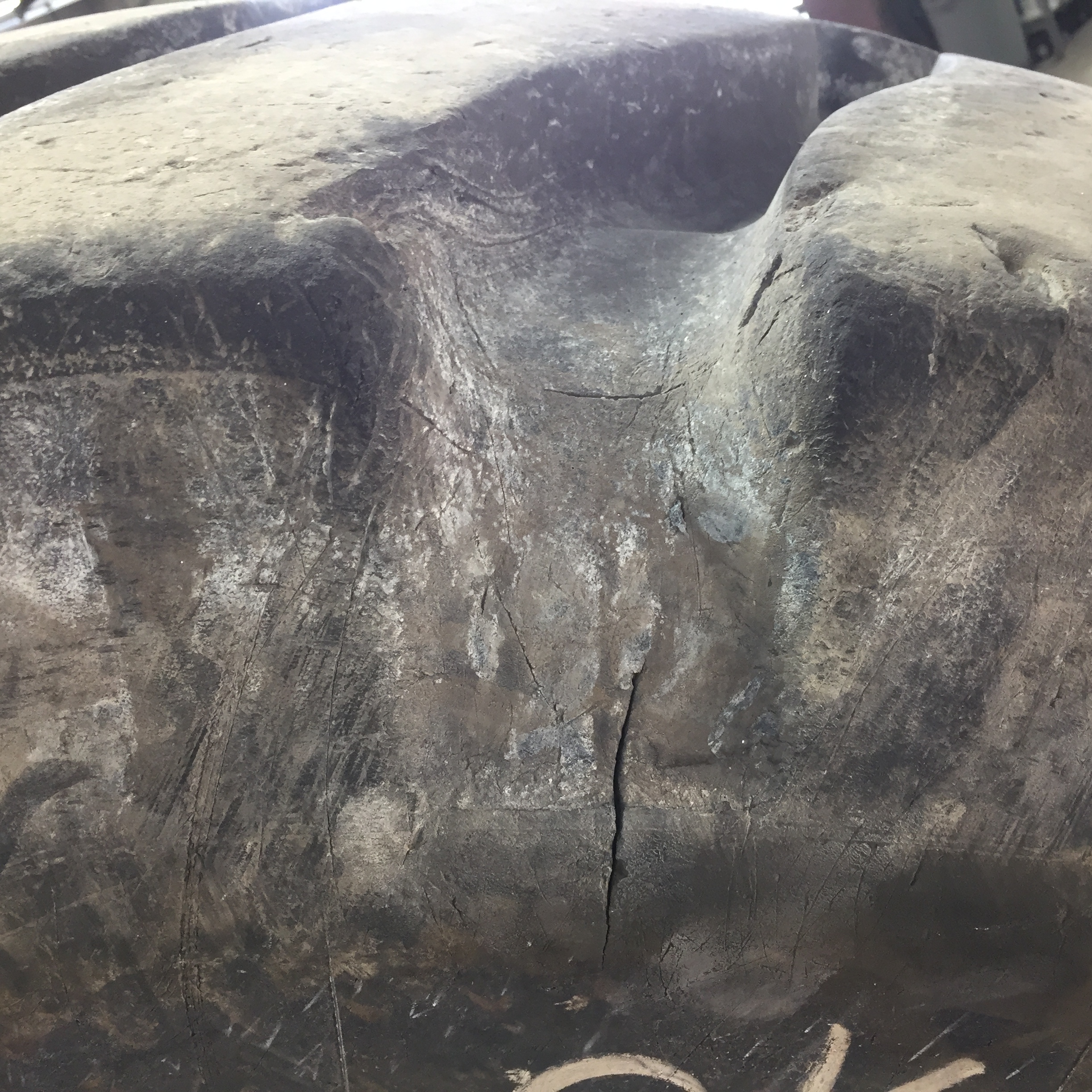 35/65R33 Michelin XLDD2 L-5 Tire 008115