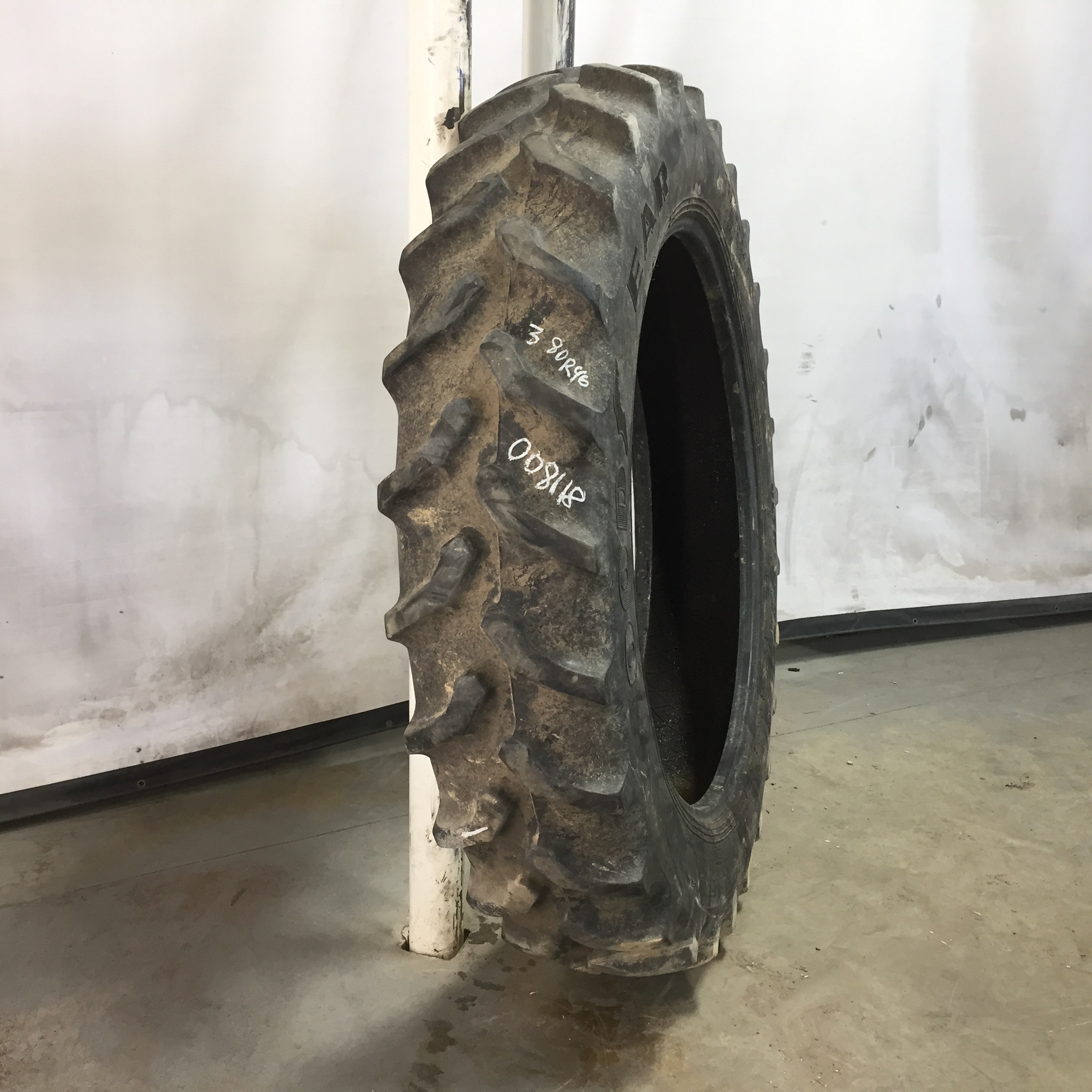380/90R46 Goodyear Farm UltraTorque Radial R-1 Tire 008118