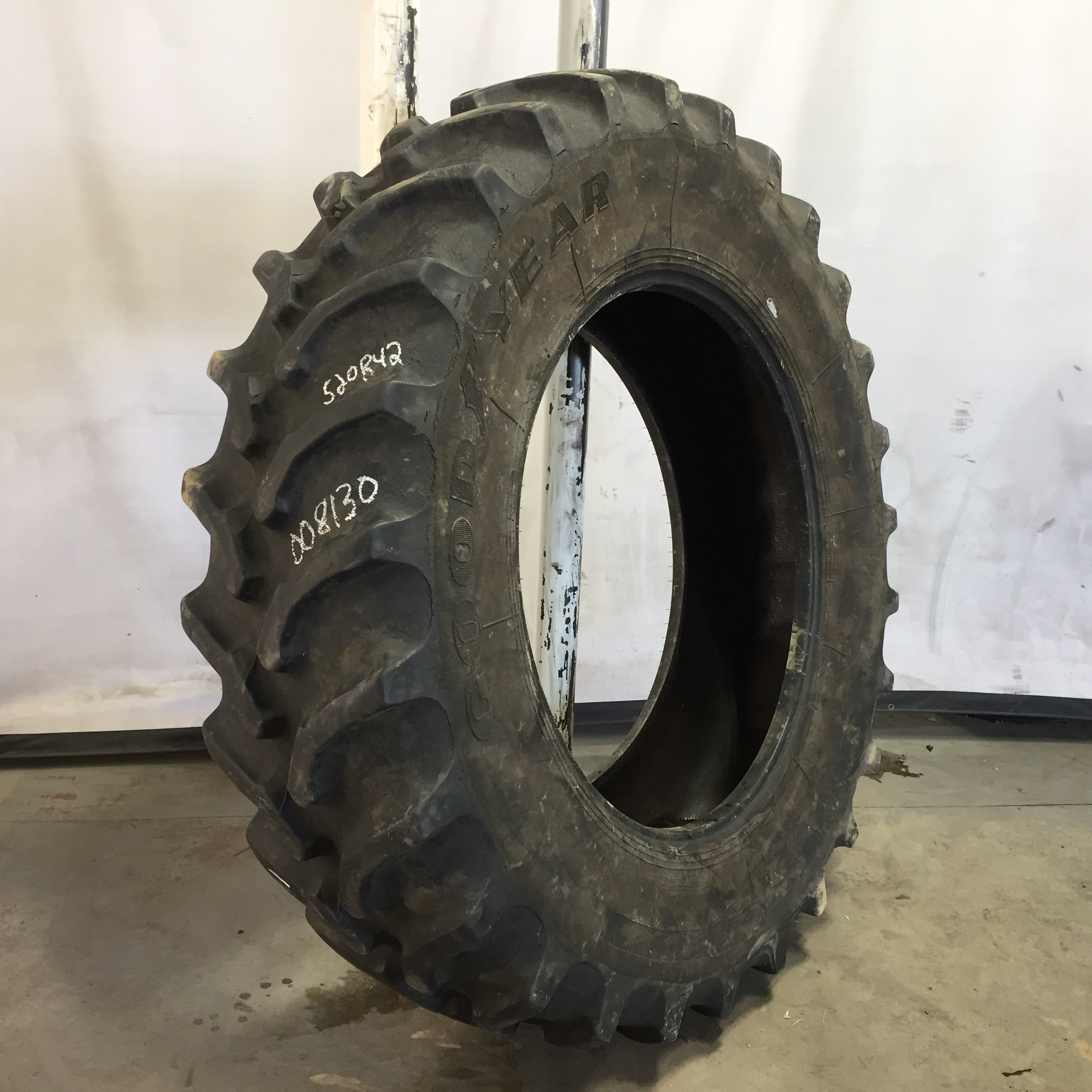 520/85R42 Goodyear Farm UltraTorque Radial R-1 Tire 008130