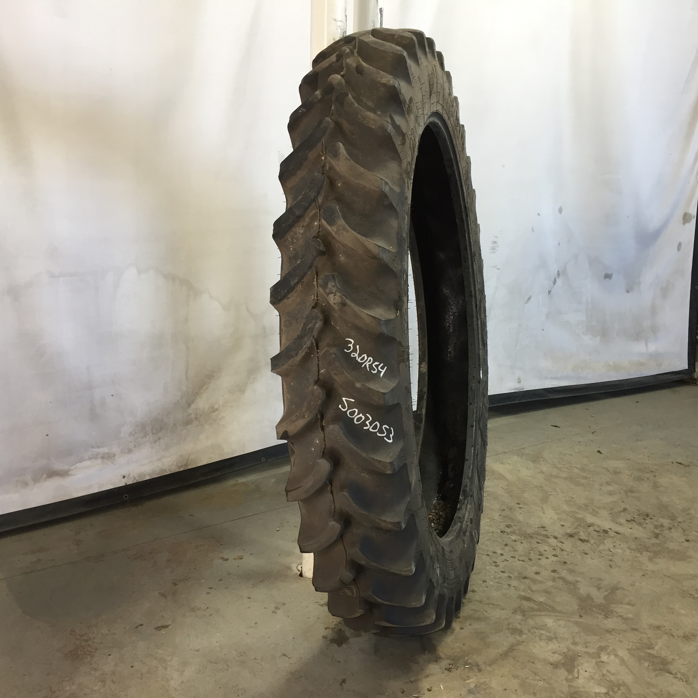 320/90R54 Firestone Radial All Traction DT R-1W Tire S003053