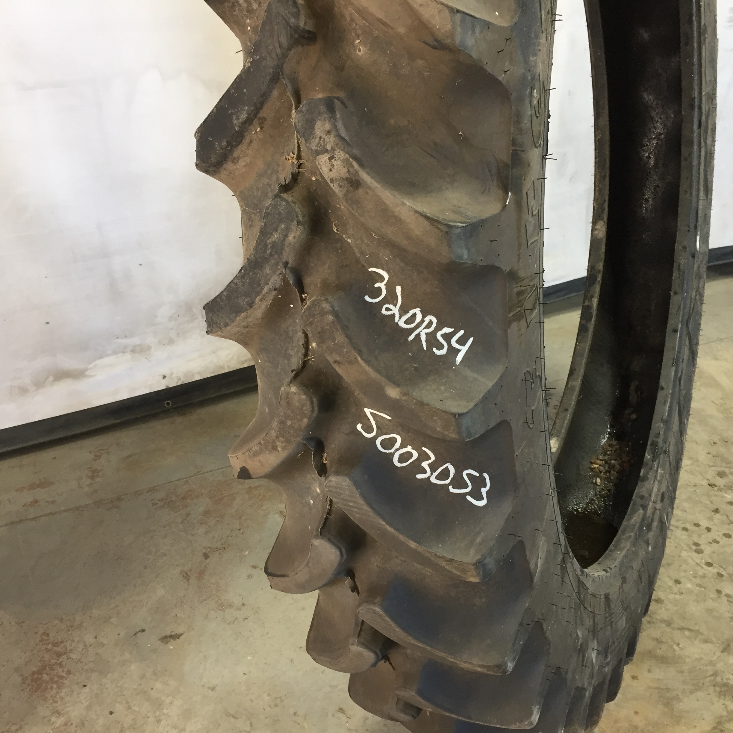 320/90R54 Firestone Radial All Traction DT R-1W Tire S003053