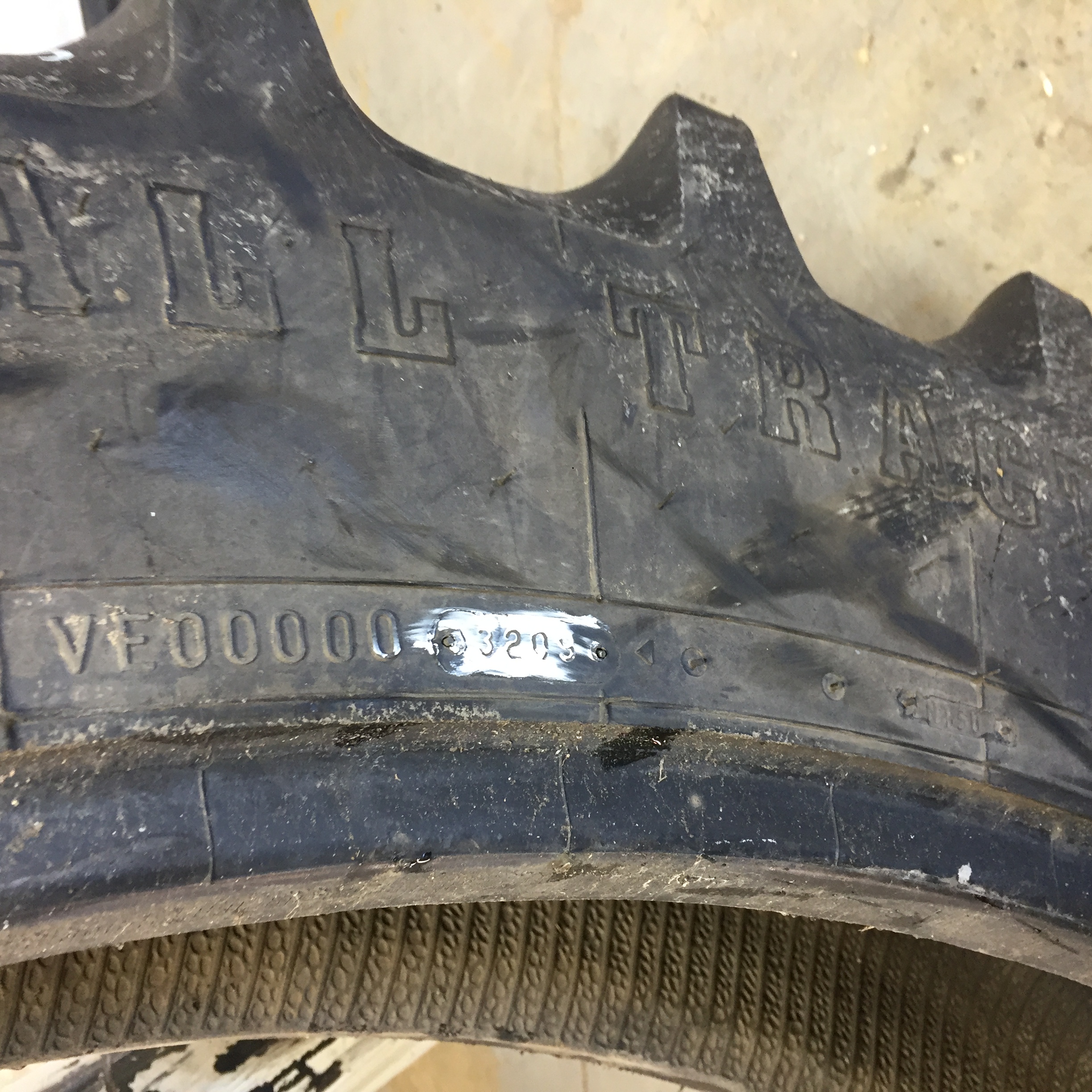 320/90R54 Firestone Radial All Traction DT R-1W Tire S003053