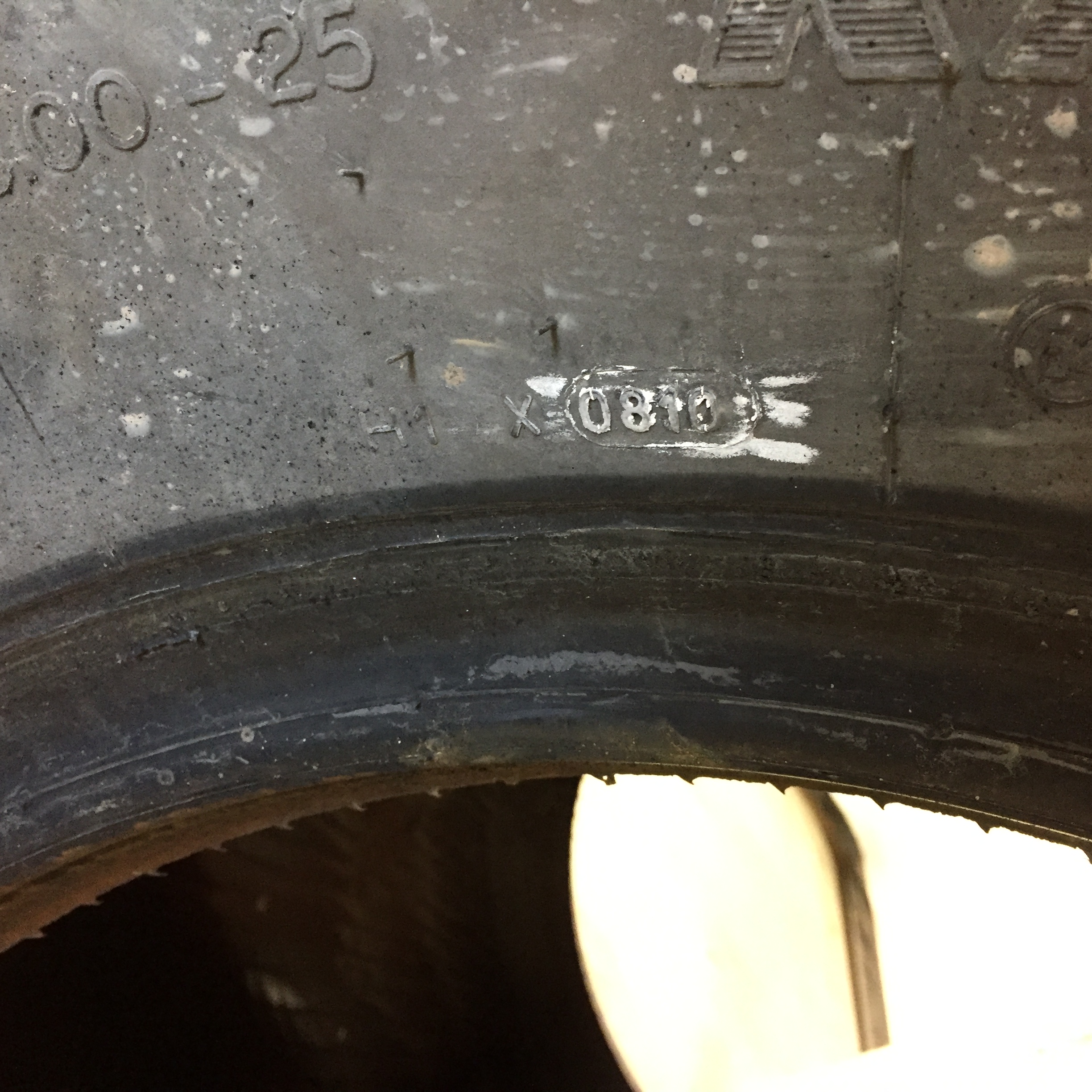 1000/50R25 Michelin MegaXBib R-1W Tire S003065