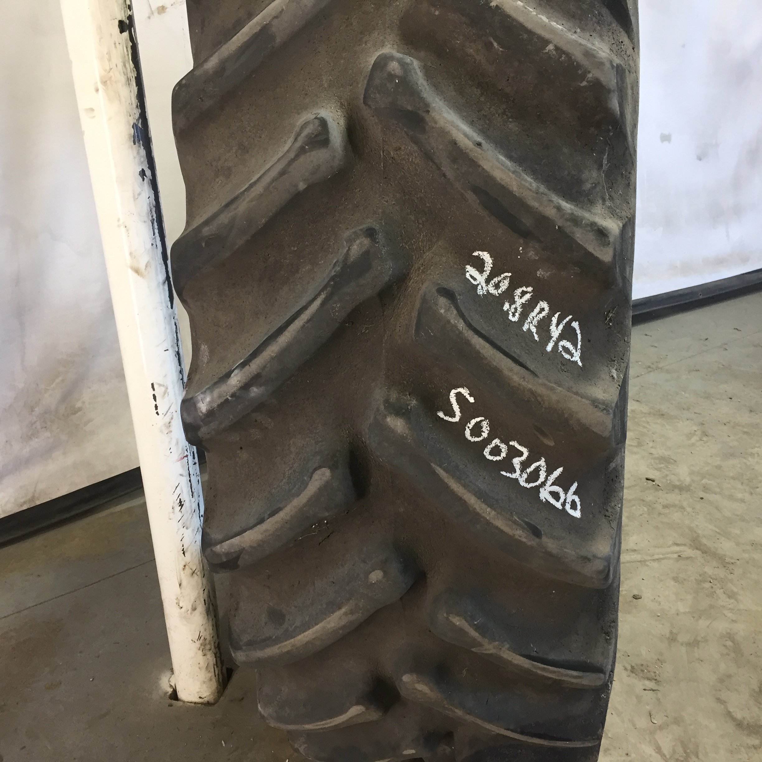20.8/R42 Titan Farm Hi Traction Lug Radial R-1 Tire S003066