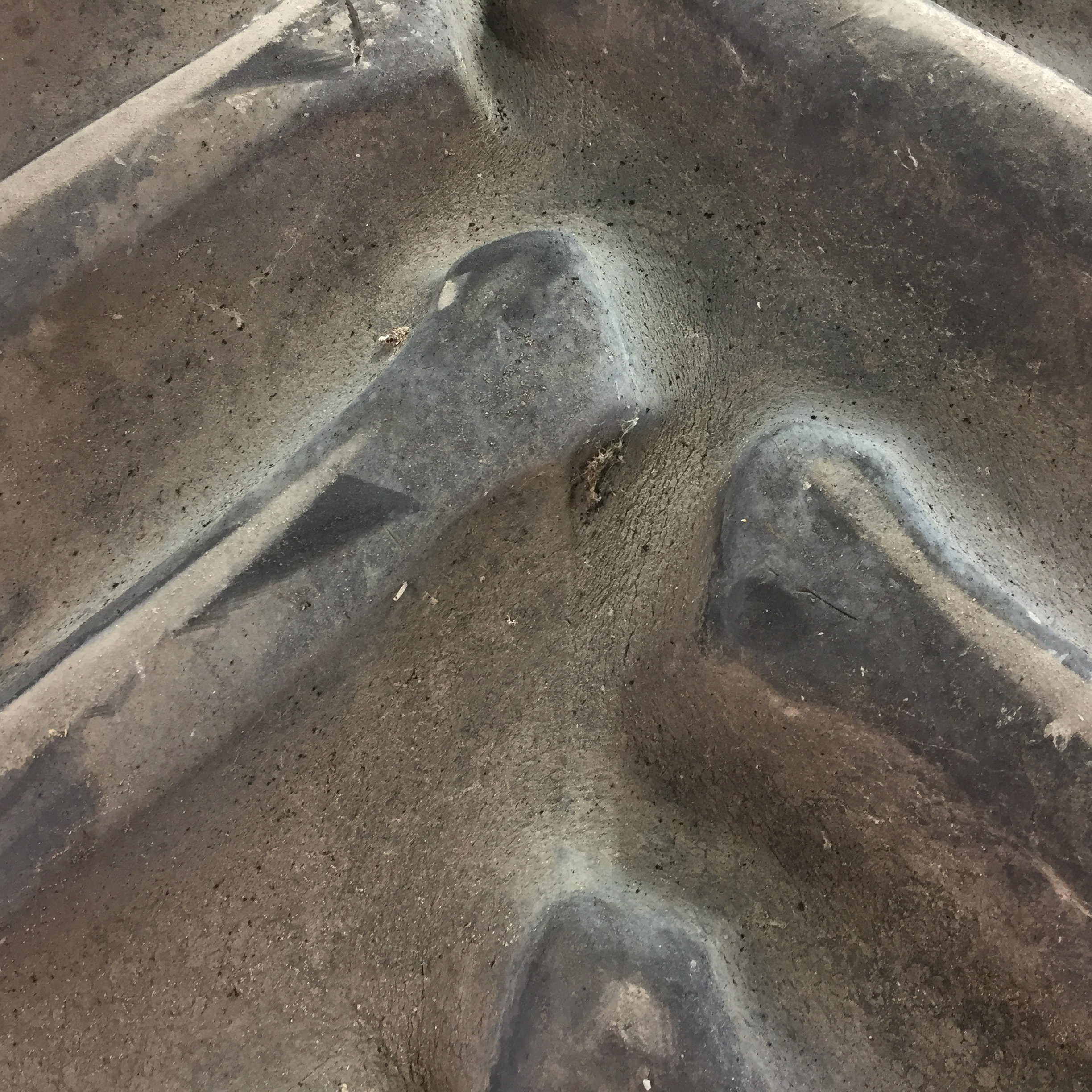 20.8/R42 Titan Farm Hi Traction Lug Radial R-1 Tire S003066