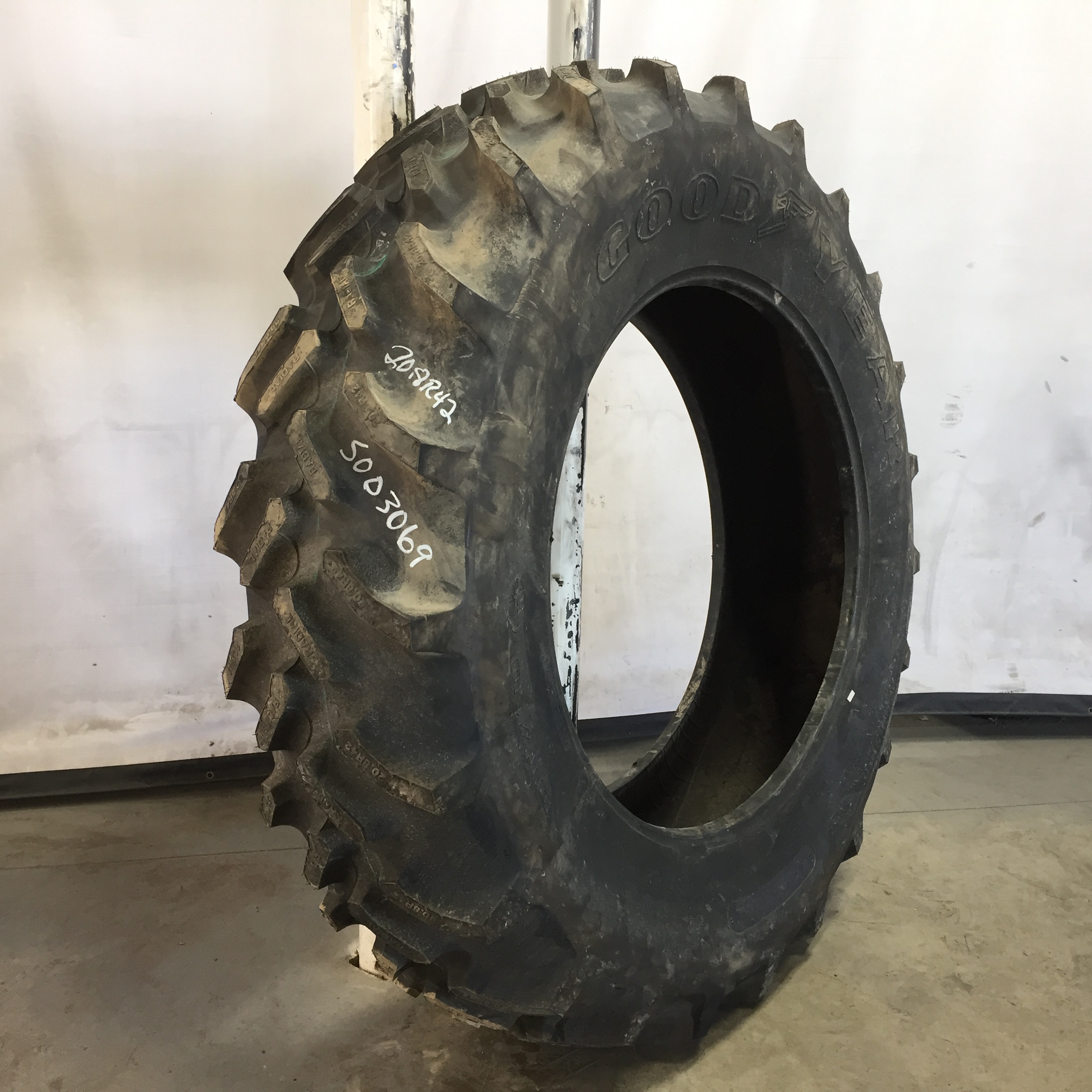 20.8/R42 Goodyear Farm DT710 Radial R-1 Tire S003069